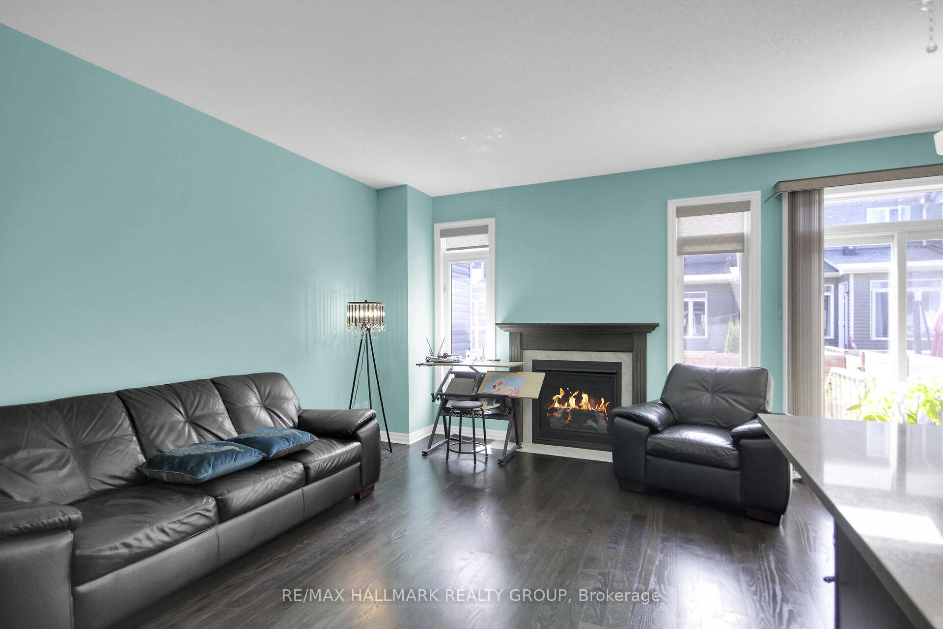 Photo 8 of 117 Overberg Way, Ottawa, Kanata - Emerald Meadows/Trailwest — HOMEH