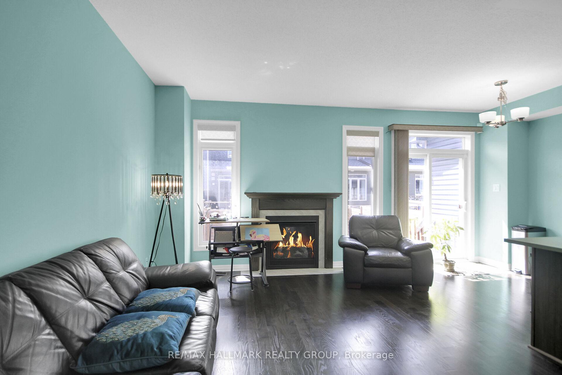 Photo 9 of 117 Overberg Way, Ottawa, Kanata - Emerald Meadows/Trailwest — HOMEH