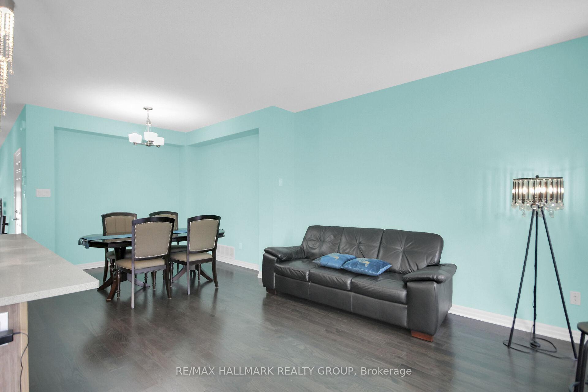 Photo 11 of 117 Overberg Way, Ottawa, Kanata - Emerald Meadows/Trailwest — HOMEH