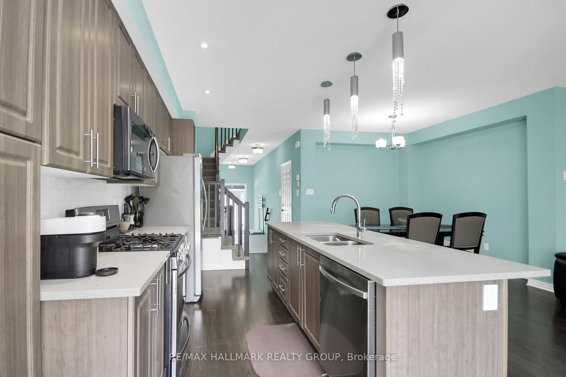 Photo 18 of 117 Overberg Way, Ottawa, Kanata - Emerald Meadows/Trailwest — HOMEH