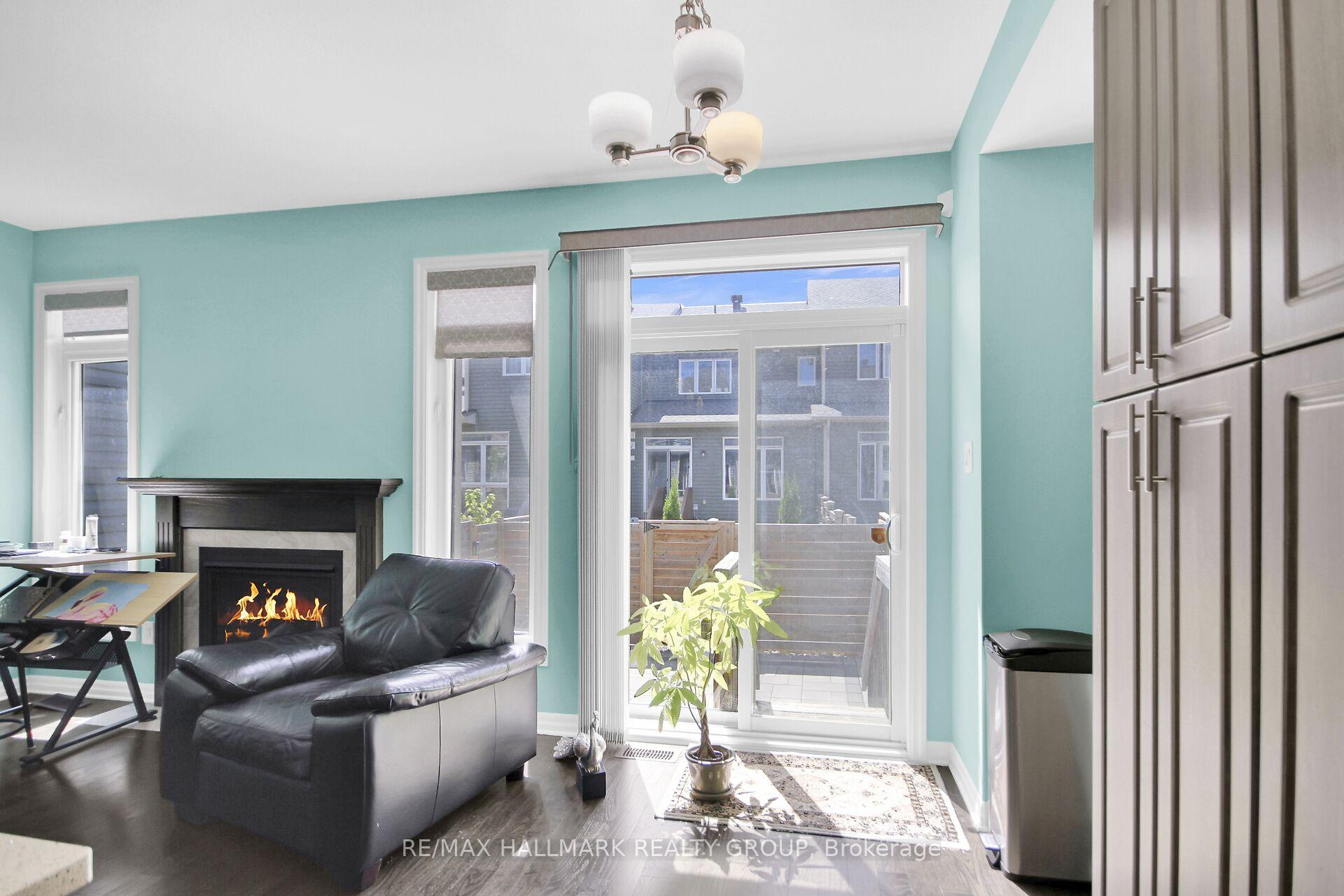 Photo 22 of 117 Overberg Way, Ottawa, Kanata - Emerald Meadows/Trailwest — HOMEH