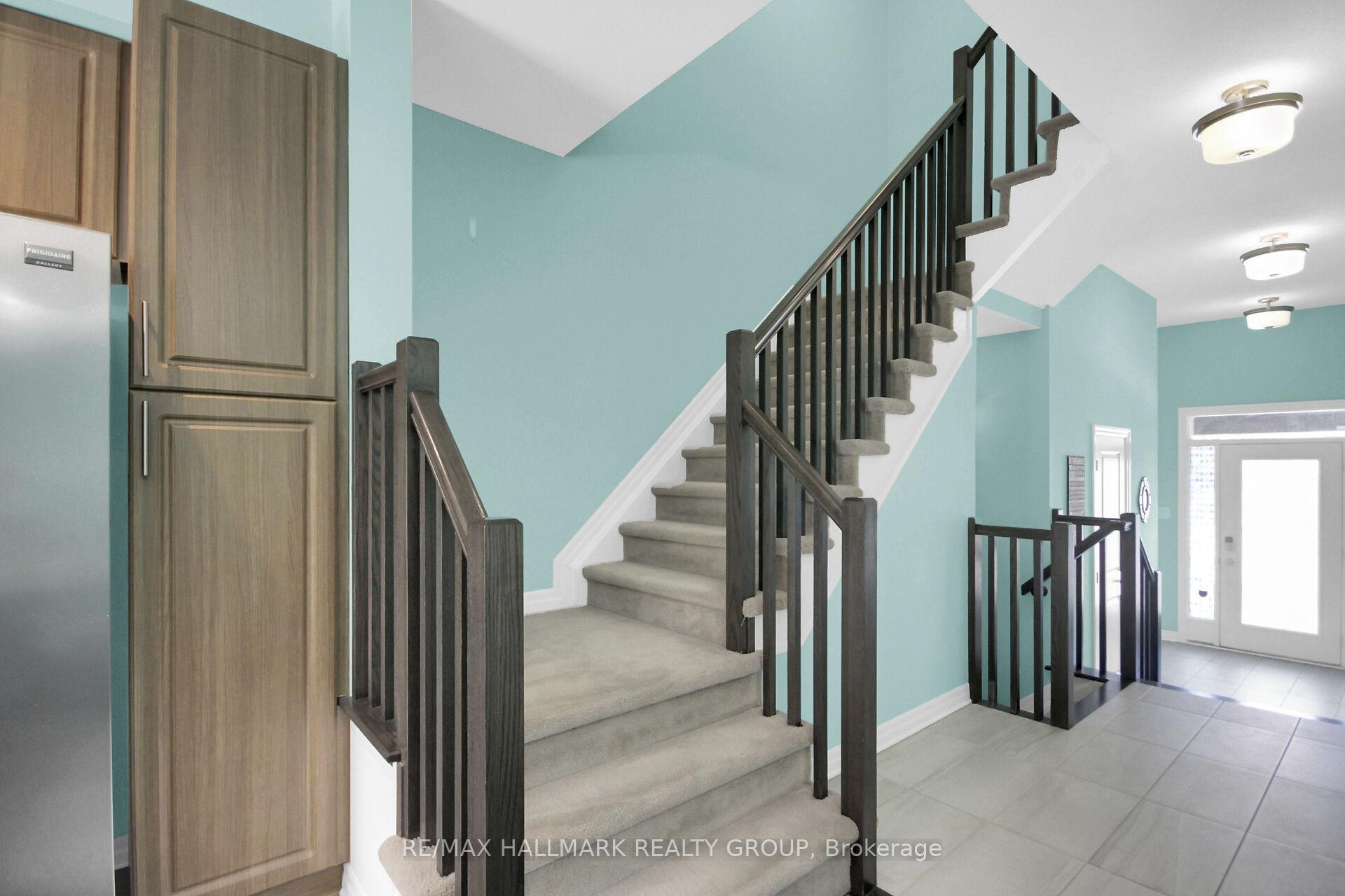 Photo 23 of 117 Overberg Way, Ottawa, Kanata - Emerald Meadows/Trailwest — HOMEH