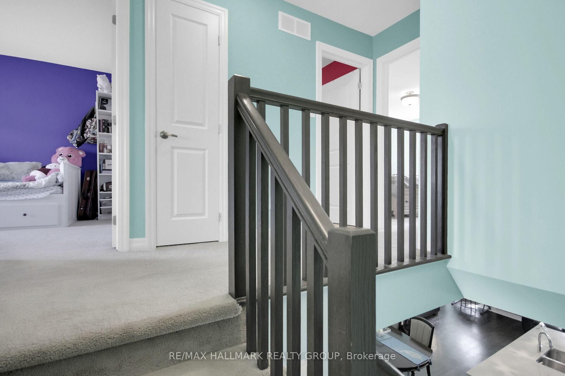 Photo 24 of 117 Overberg Way, Ottawa, Kanata - Emerald Meadows/Trailwest — HOMEH