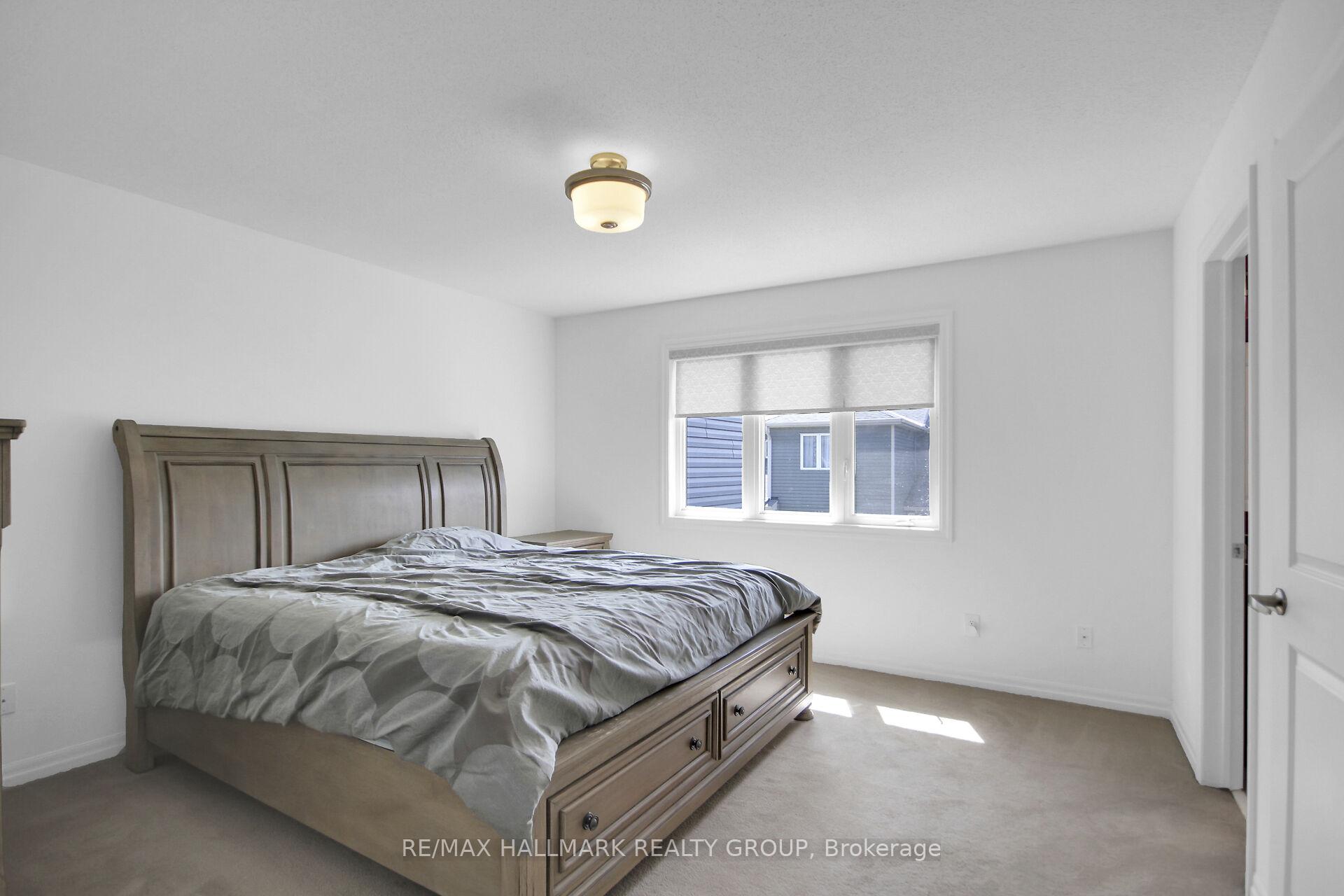 Photo 26 of 117 Overberg Way, Ottawa, Kanata - Emerald Meadows/Trailwest — HOMEH