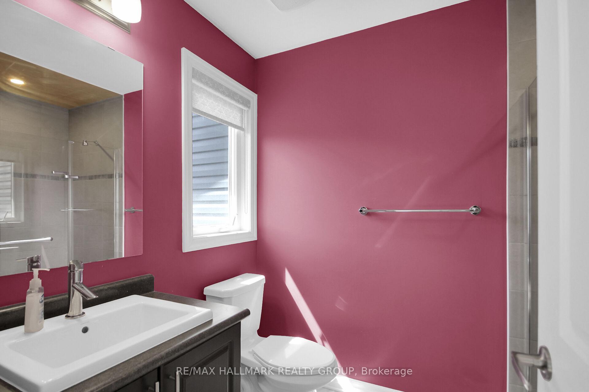 Photo 29 of 117 Overberg Way, Ottawa, Kanata - Emerald Meadows/Trailwest — HOMEH