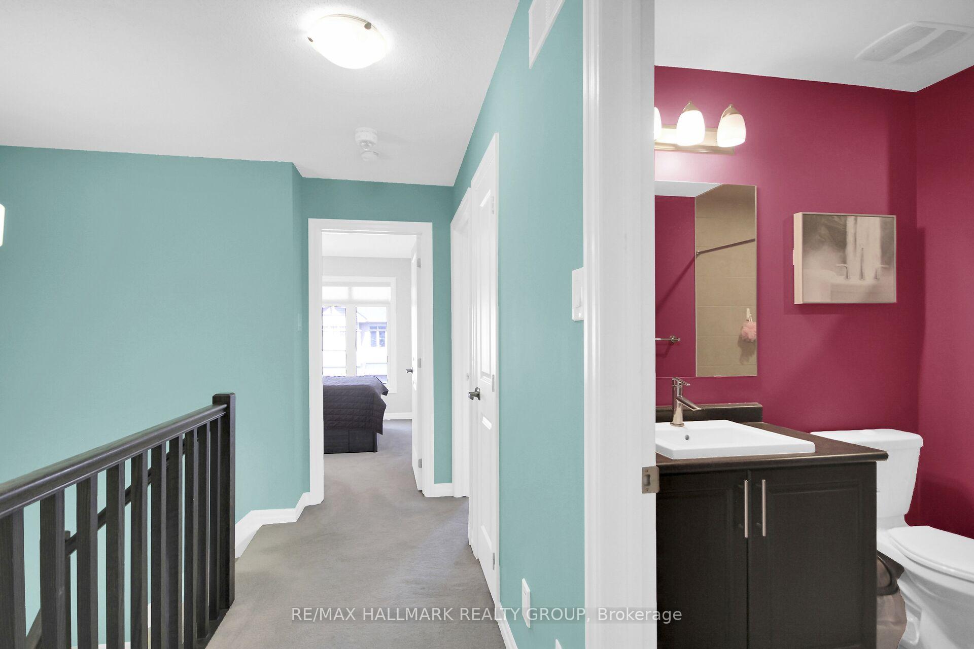 Photo 33 of 117 Overberg Way, Ottawa, Kanata - Emerald Meadows/Trailwest — HOMEH