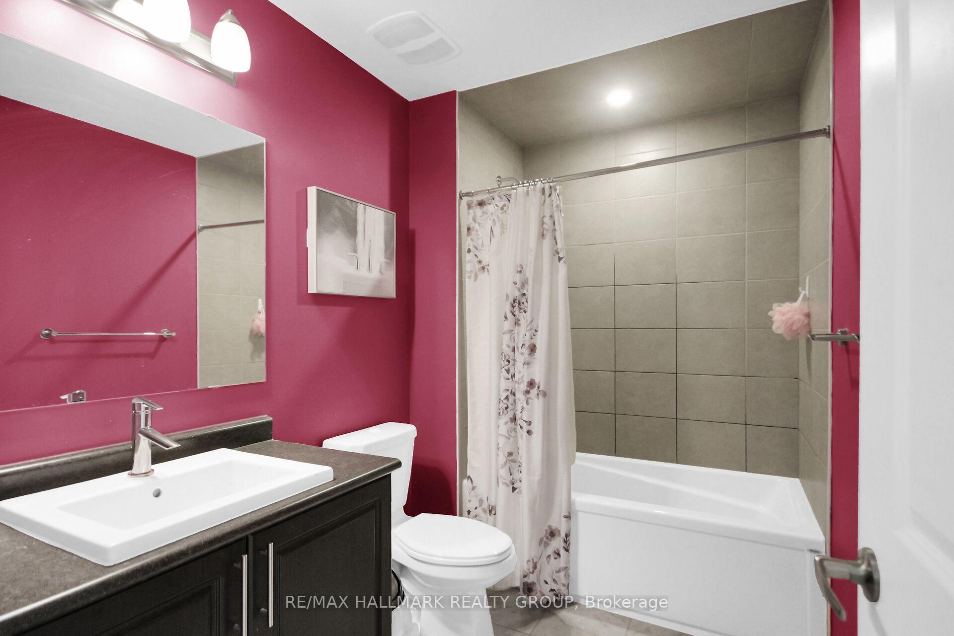 Photo 34 of 117 Overberg Way, Ottawa, Kanata - Emerald Meadows/Trailwest — HOMEH