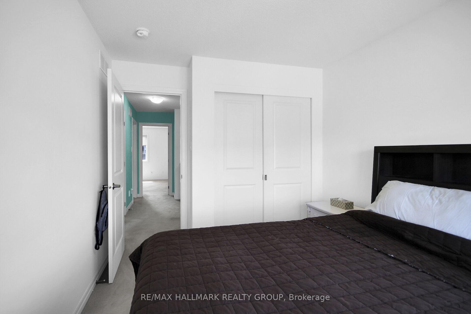 Photo 36 of 117 Overberg Way, Ottawa, Kanata - Emerald Meadows/Trailwest — HOMEH