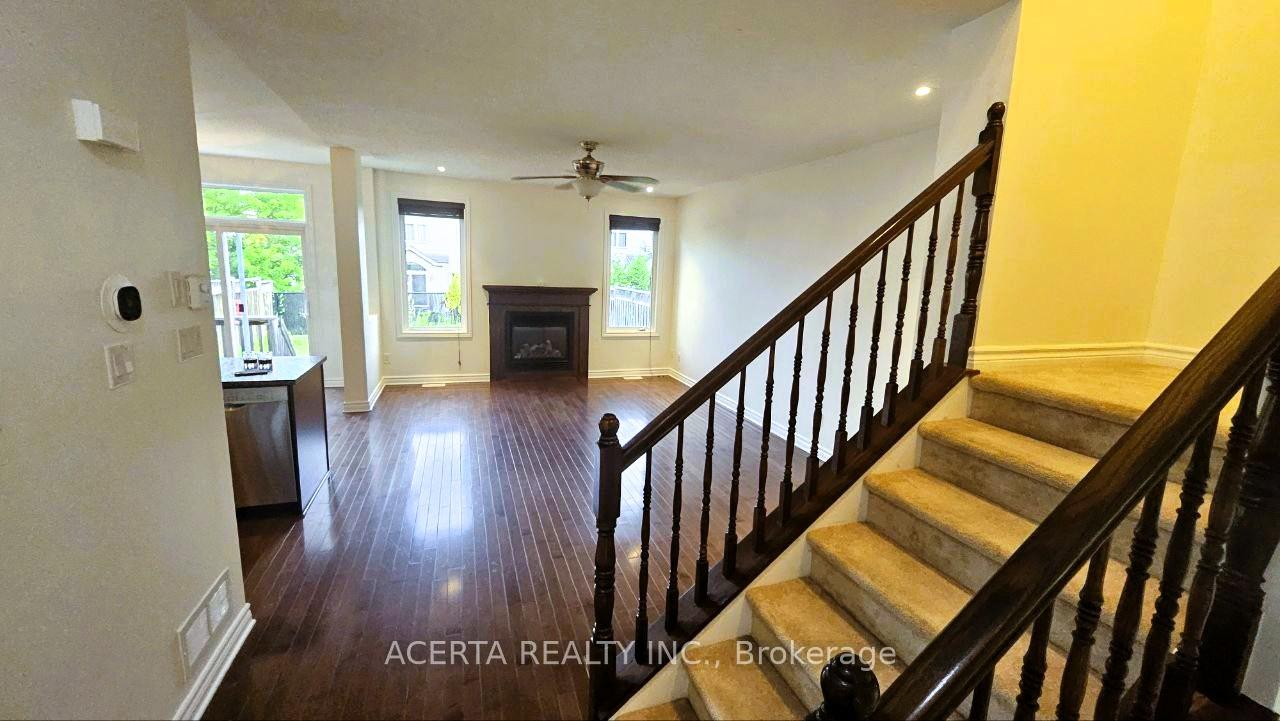 Photo 3 of 420 Abbeydale Circle, Ottawa, Kanata - Morgan's Grant/South March — HOMEH