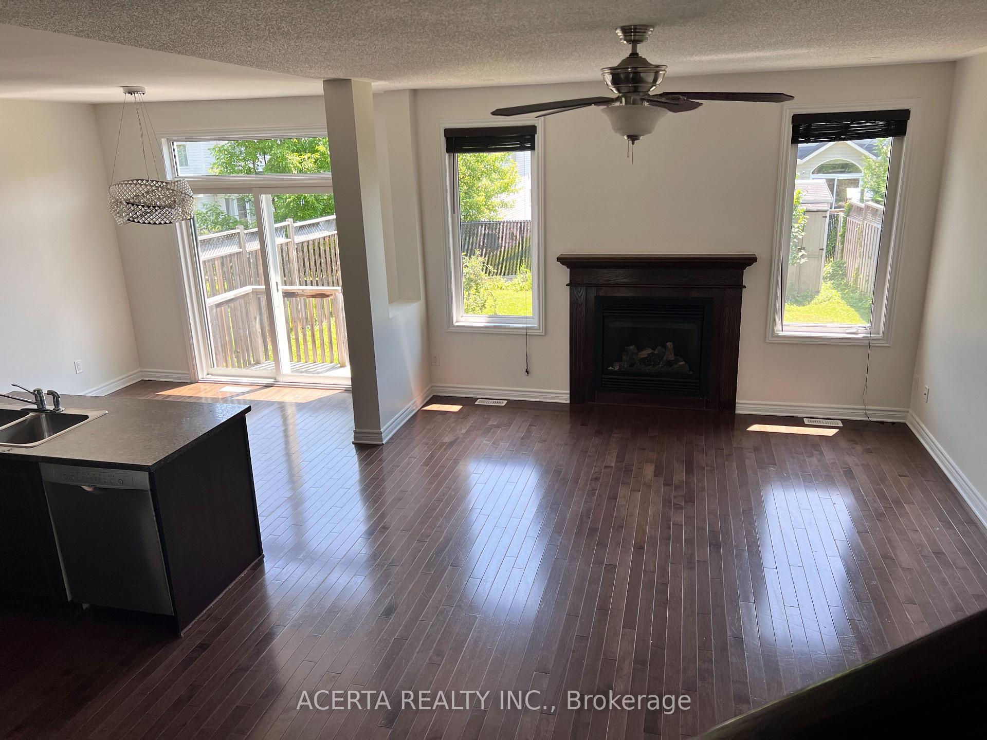 Photo 4 of 420 Abbeydale Circle, Ottawa, Kanata - Morgan's Grant/South March — HOMEH