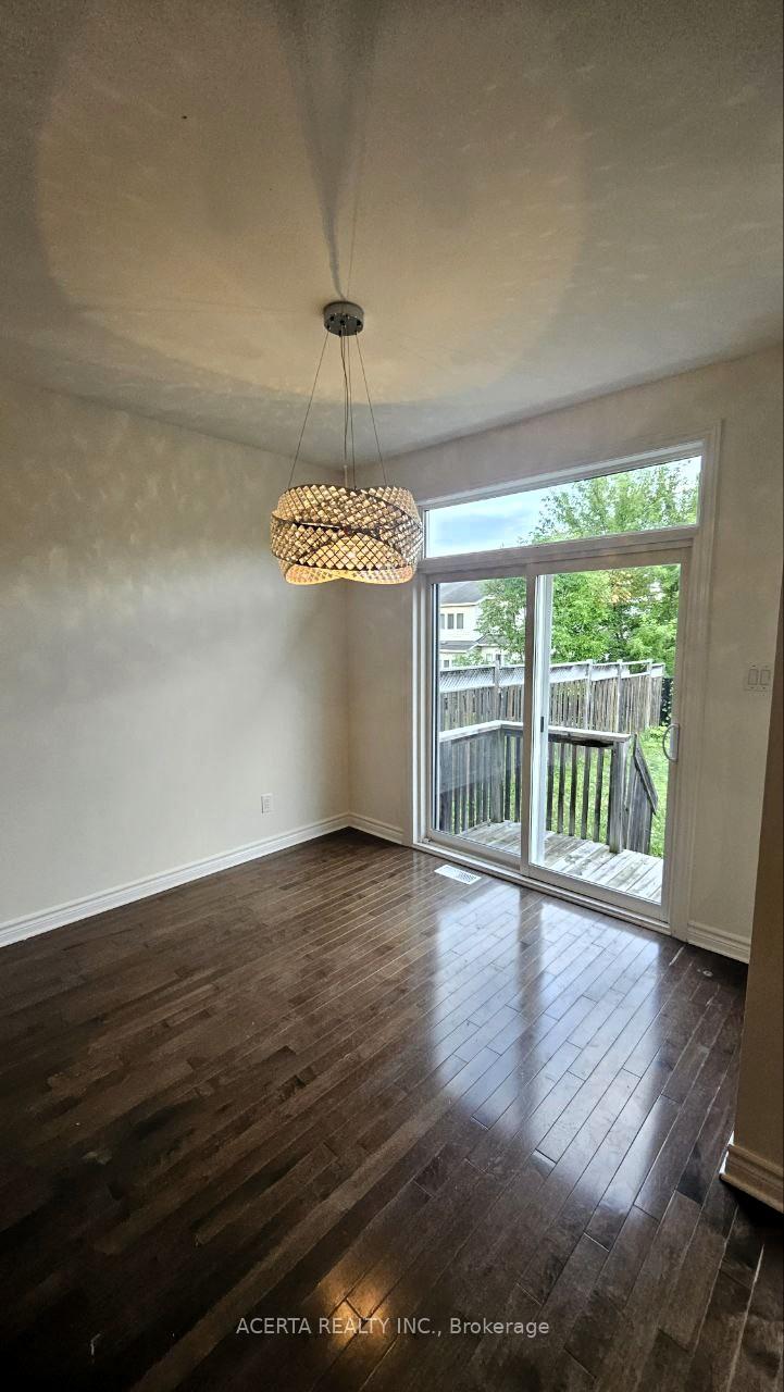 Photo 10 of 420 Abbeydale Circle, Ottawa, Kanata - Morgan's Grant/South March — HOMEH
