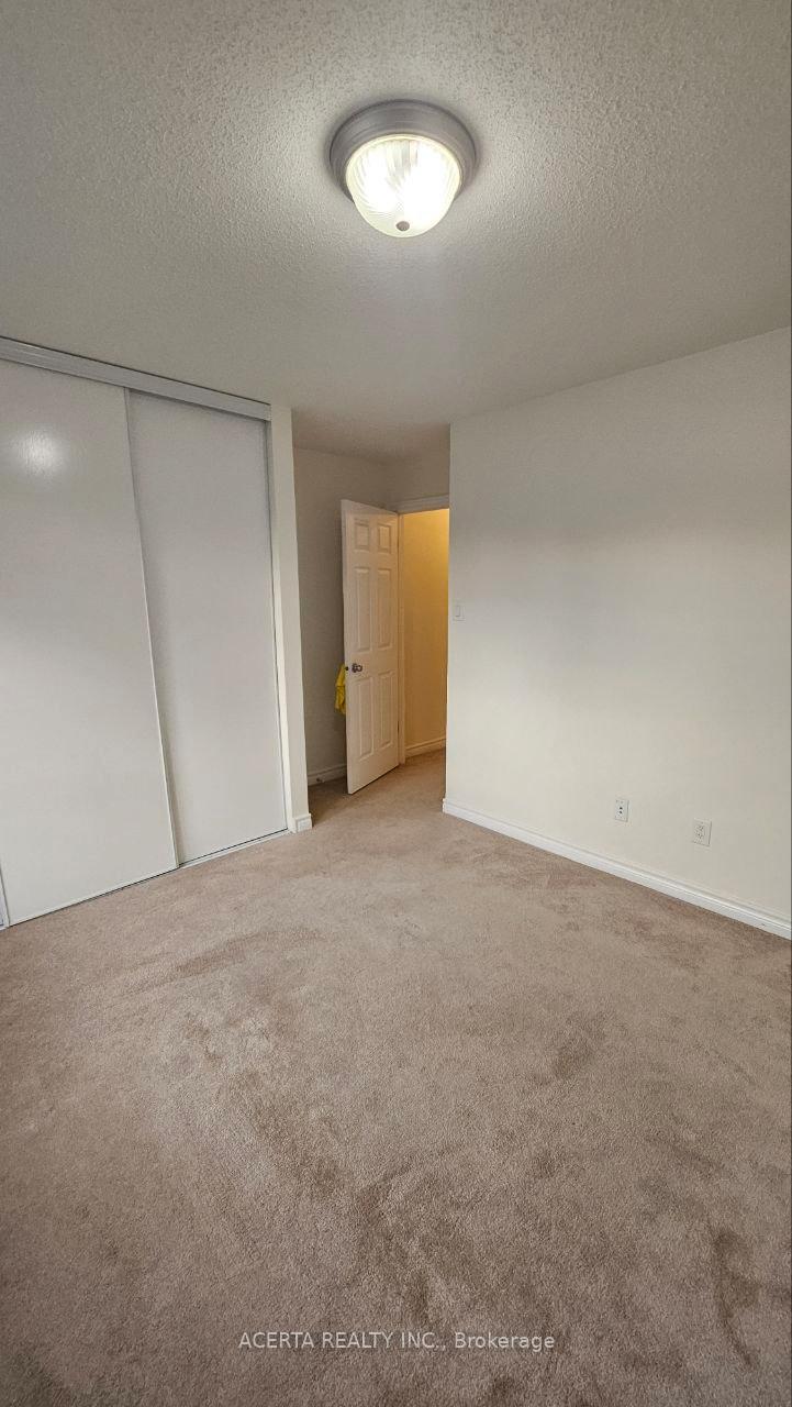 Photo 13 of 420 Abbeydale Circle, Ottawa, Kanata - Morgan's Grant/South March — HOMEH