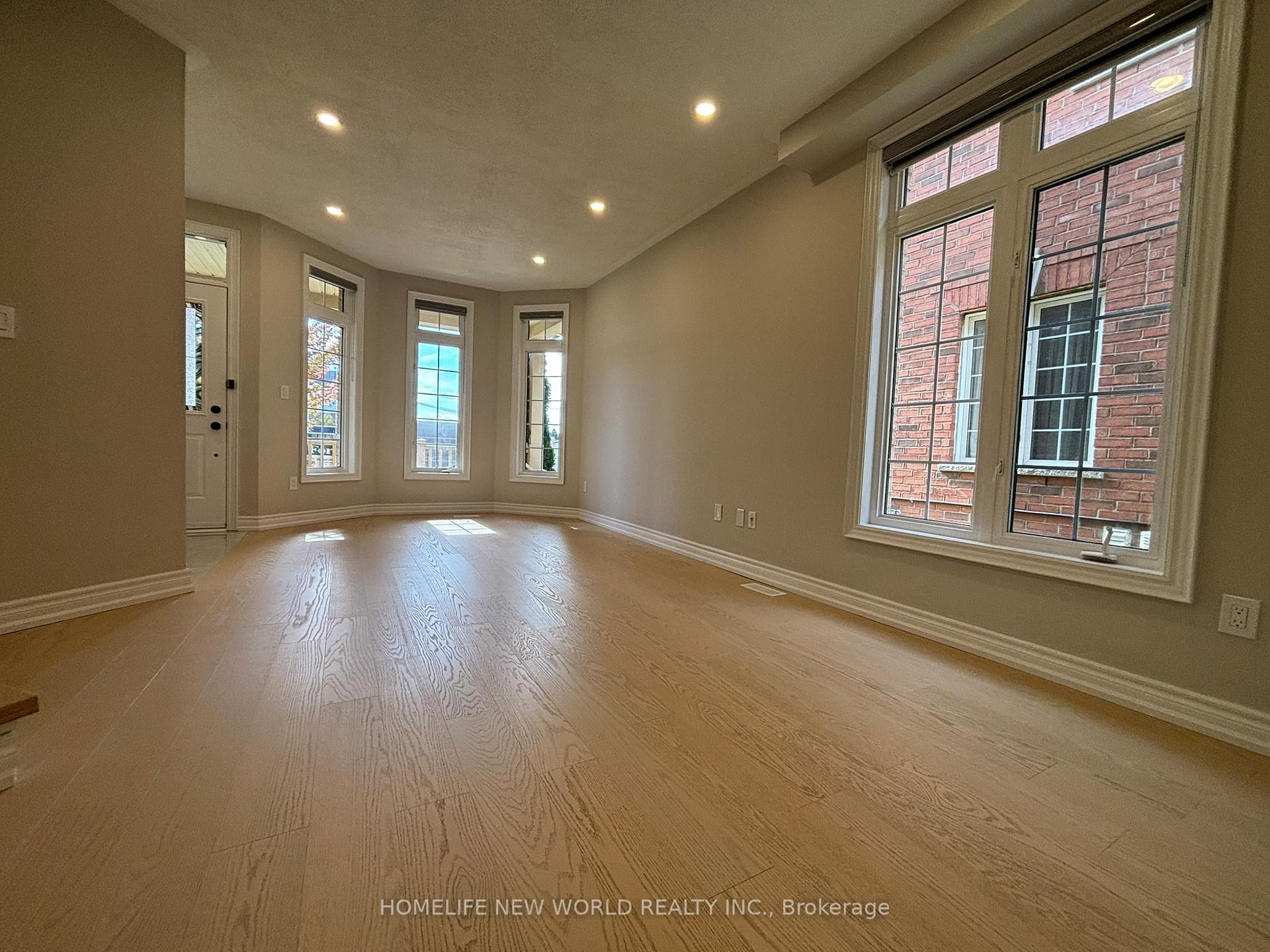 Photo 3 of 2336 Bur Oak Avenue, Markham, Greensborough — HOMEH