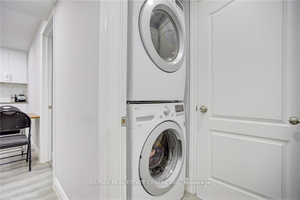 Photo 9 of Unit (Basement), 21 Sandsprings Crescent, Kitchener — HOMEH