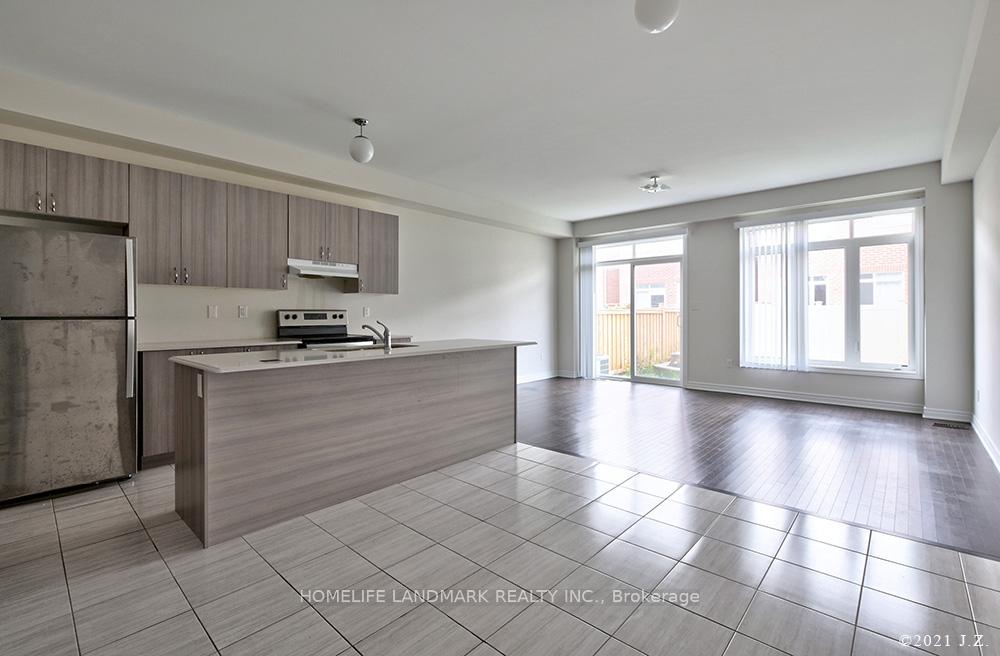 Photo 5 of 28 Titan Trail, Markham, Cedarwood — HOMEH