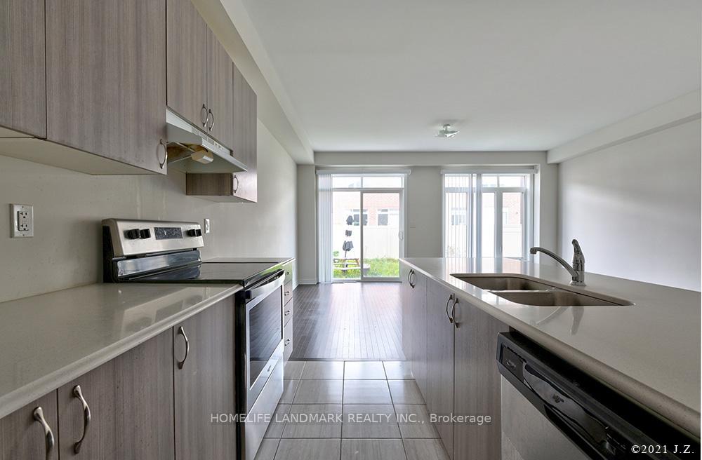 Photo 7 of 28 Titan Trail, Markham, Cedarwood — HOMEH