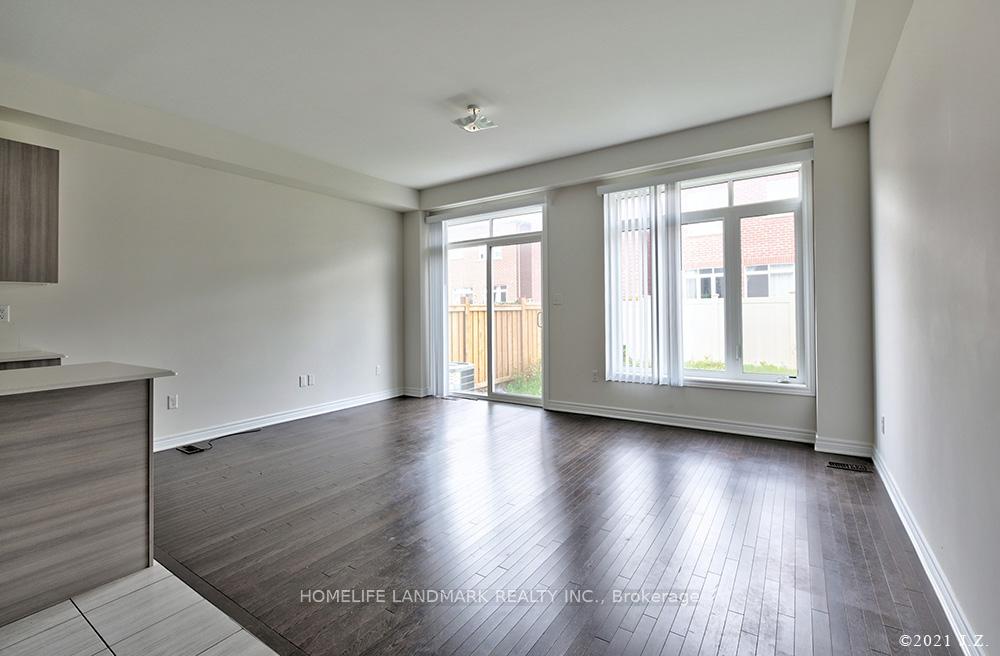Photo 10 of 28 Titan Trail, Markham, Cedarwood — HOMEH