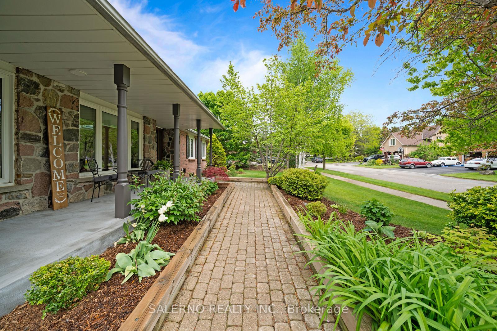 Photo 6 of 48 Goodfellow Crescent, King, Nobleton — HOMEH