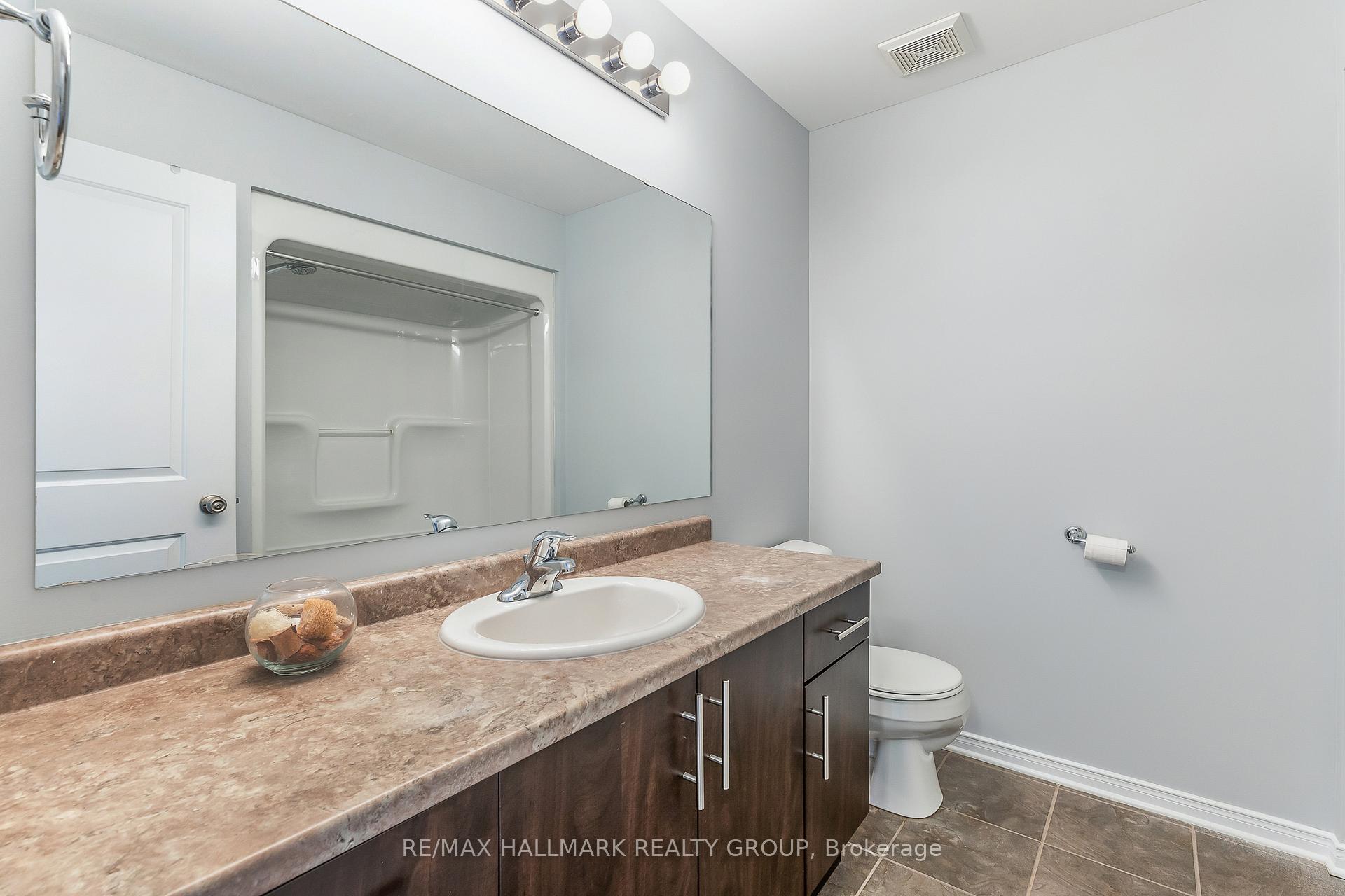 Photo 20 of 580 Pepperville Crescent, Ottawa, Kanata - Emerald Meadows/Trailwest — HOMEH