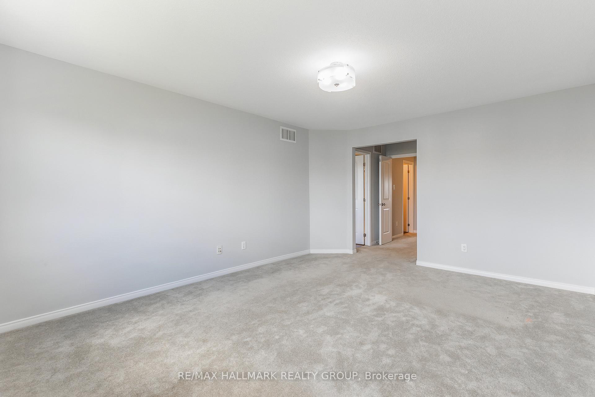 Photo 22 of 580 Pepperville Crescent, Ottawa, Kanata - Emerald Meadows/Trailwest — HOMEH