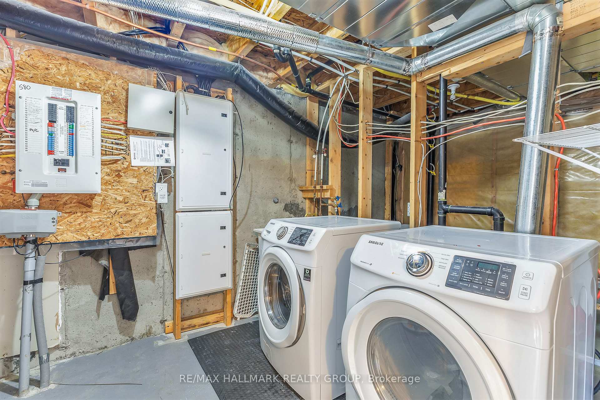 Photo 24 of 580 Pepperville Crescent, Ottawa, Kanata - Emerald Meadows/Trailwest — HOMEH
