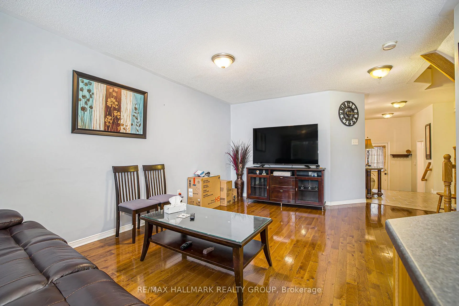 Photo 5 of 11 Scampton Drive, Ottawa, Kanata - Morgan's Grant/South March — HOMEH