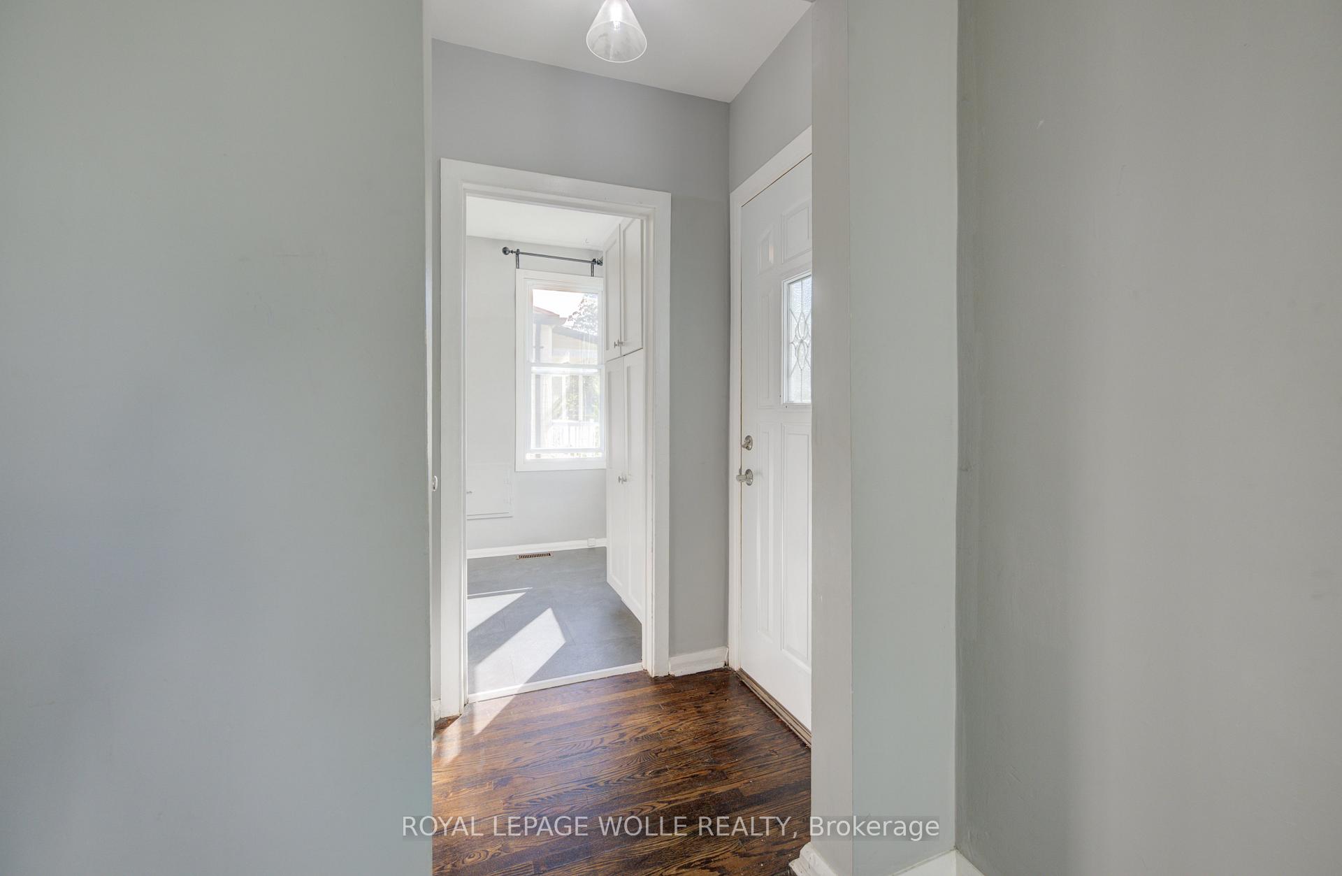 Photo 5 of 50 St Clair Avenue, Kitchener — HOMEH