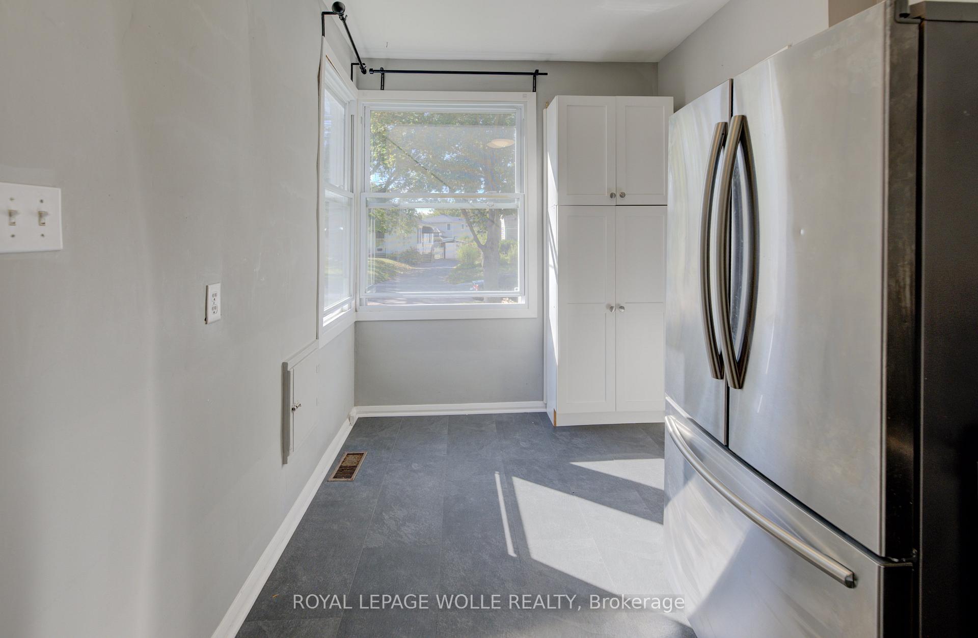 Photo 10 of 50 St Clair Avenue, Kitchener — HOMEH