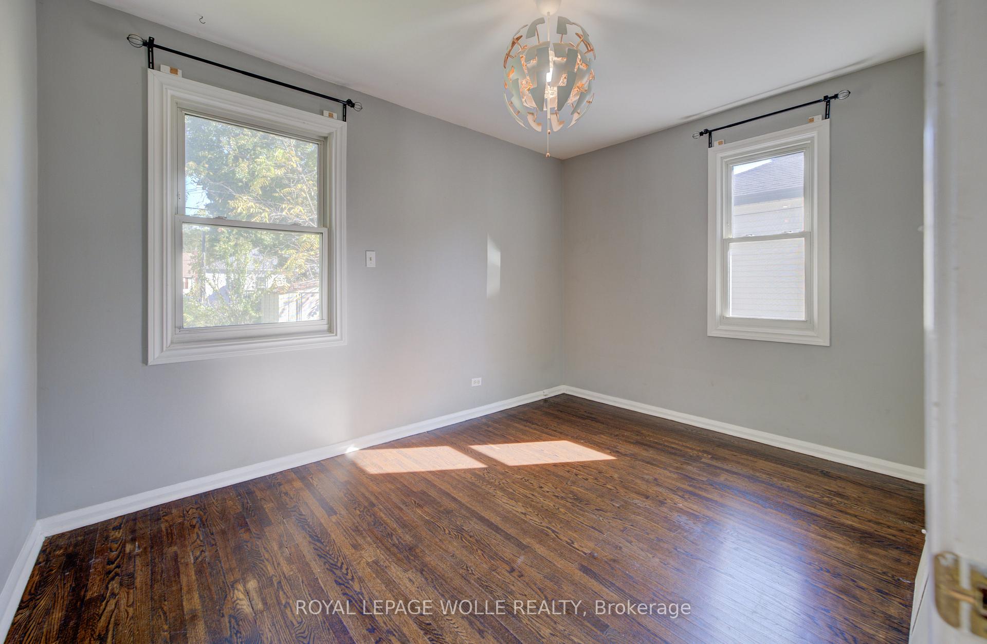Photo 18 of 50 St Clair Avenue, Kitchener — HOMEH
