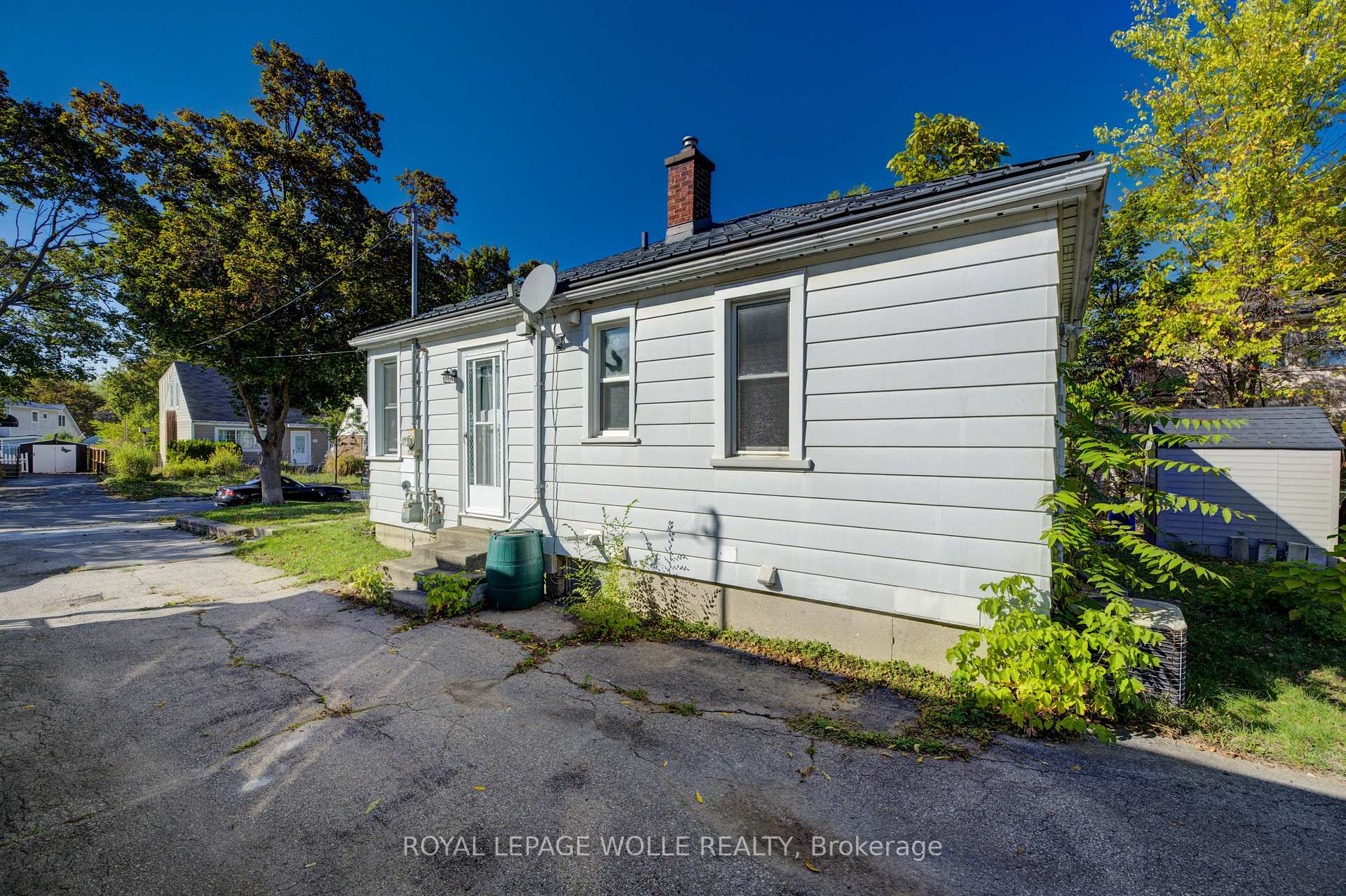 Photo 32 of 50 St Clair Avenue, Kitchener — HOMEH