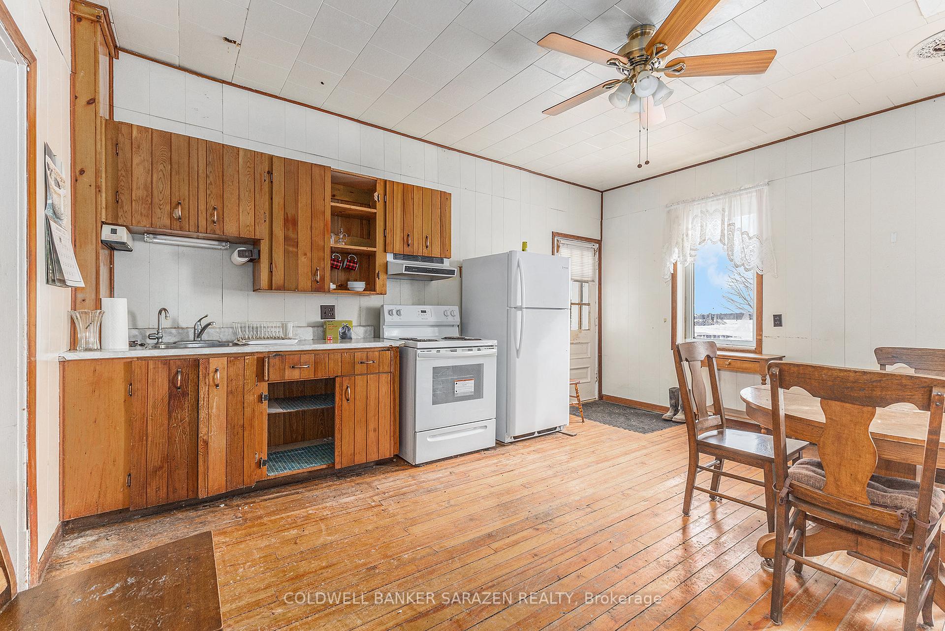 Photo 26 of 723 Stevenson Drive, McNab/Braeside, Mcnab/Braeside Twps — HOMEH