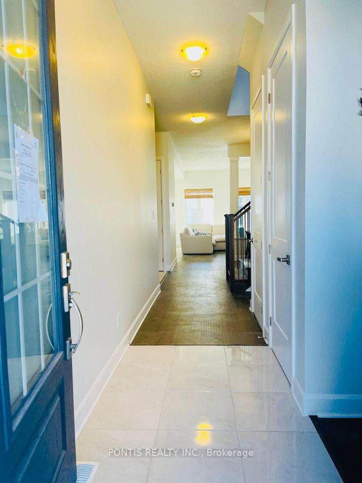 Photo 2 of 1407 Tulip Drive, Kingston, City Northwest — HOMEH