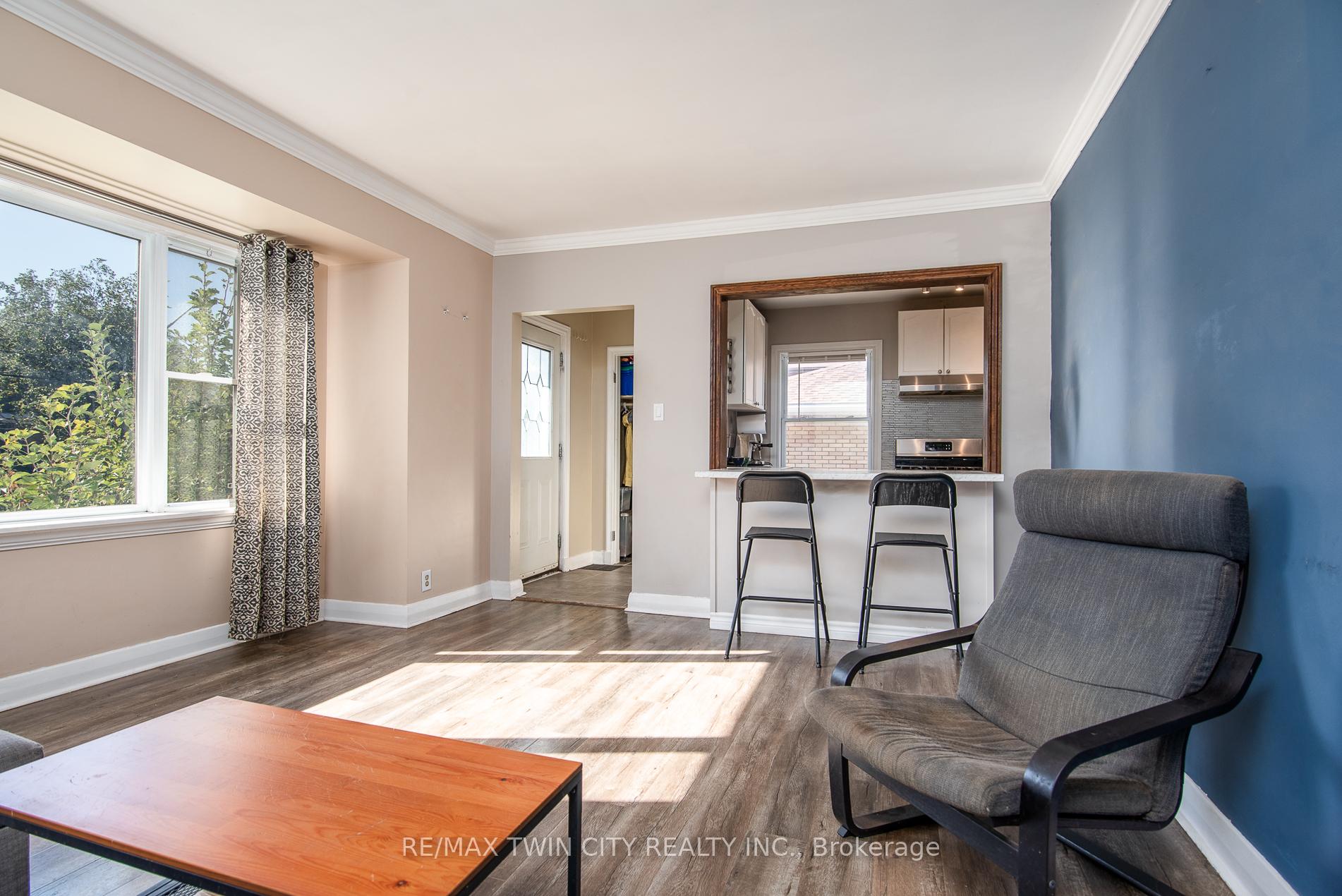Photo 12 of 186 Highland Road E, Kitchener — HOMEH