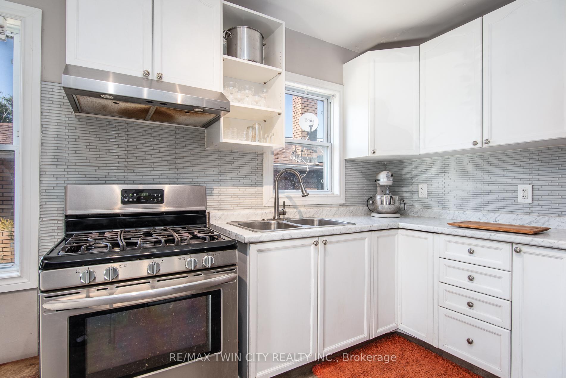 Photo 16 of 186 Highland Road E, Kitchener — HOMEH