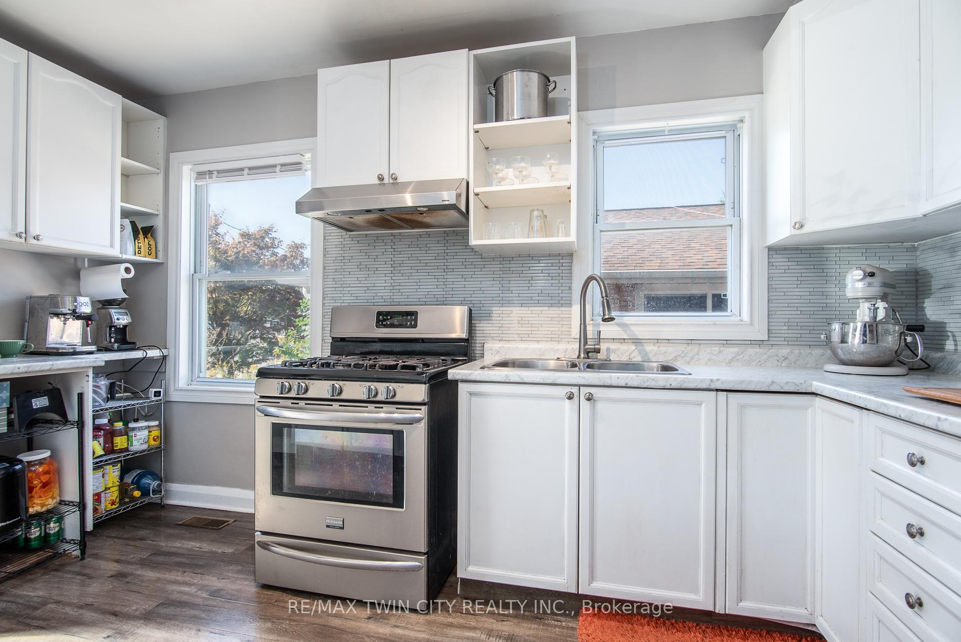 Photo 17 of 186 Highland Road E, Kitchener — HOMEH