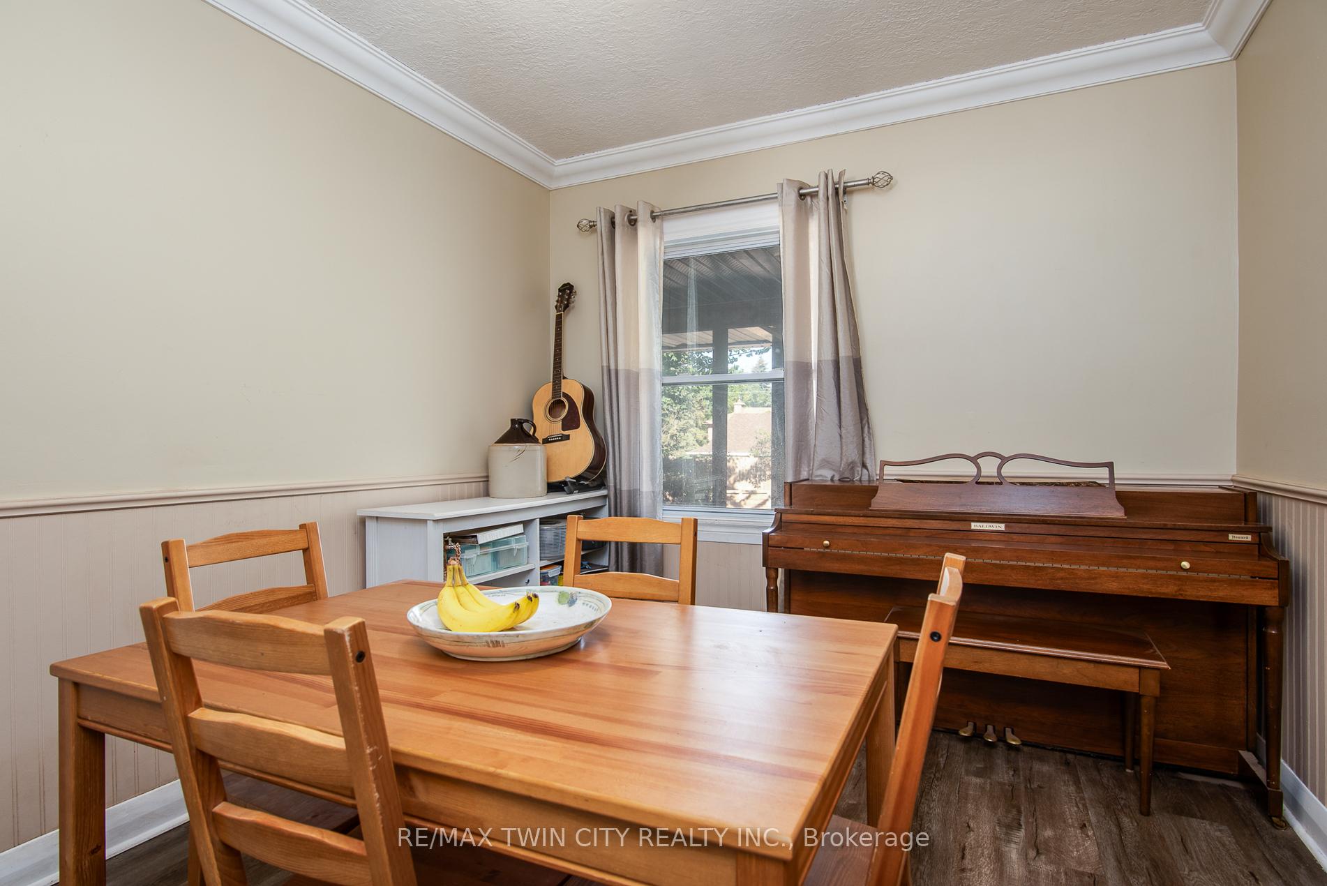 Photo 20 of 186 Highland Road E, Kitchener — HOMEH