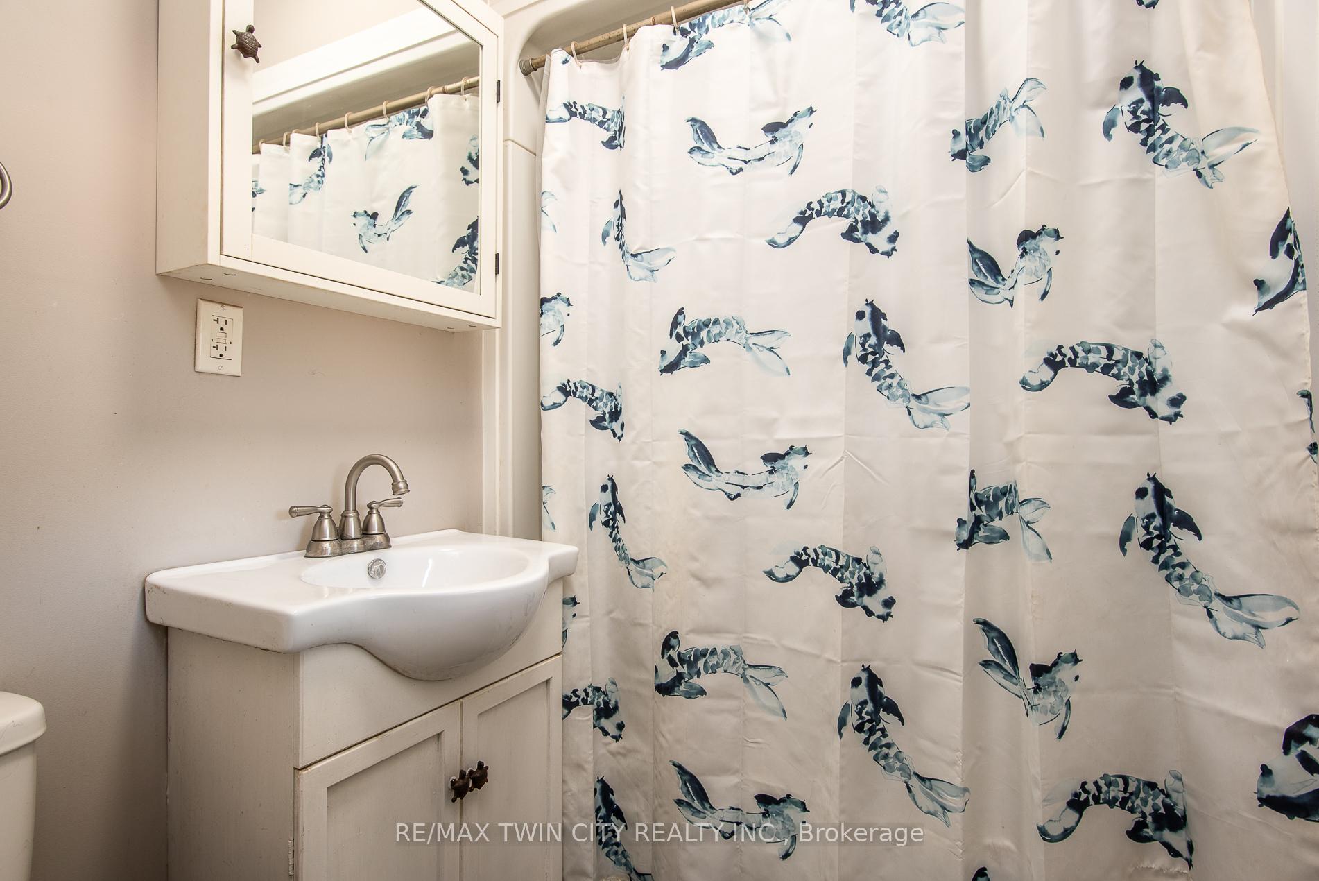 Photo 23 of 186 Highland Road E, Kitchener — HOMEH