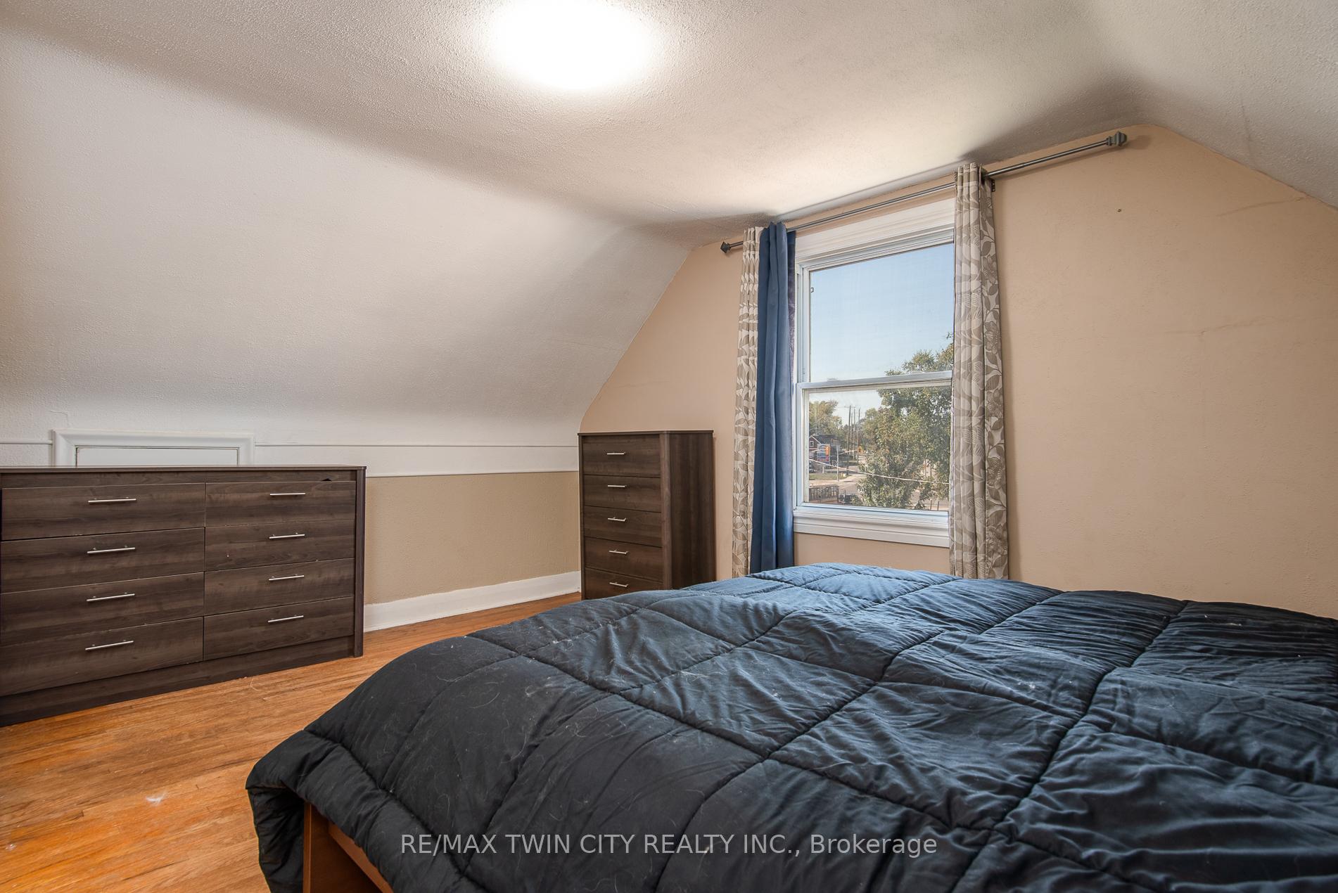 Photo 26 of 186 Highland Road E, Kitchener — HOMEH