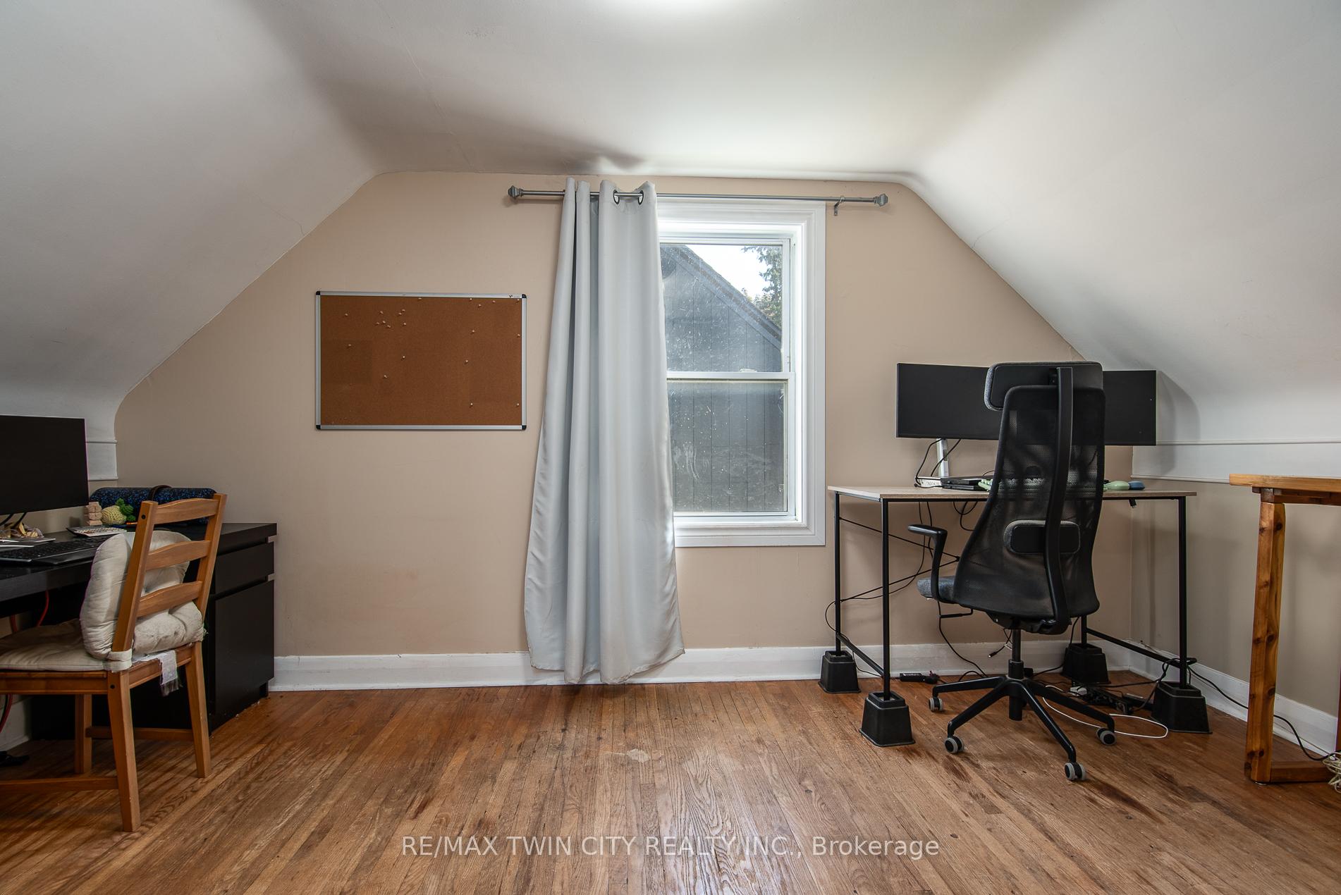Photo 28 of 186 Highland Road E, Kitchener — HOMEH