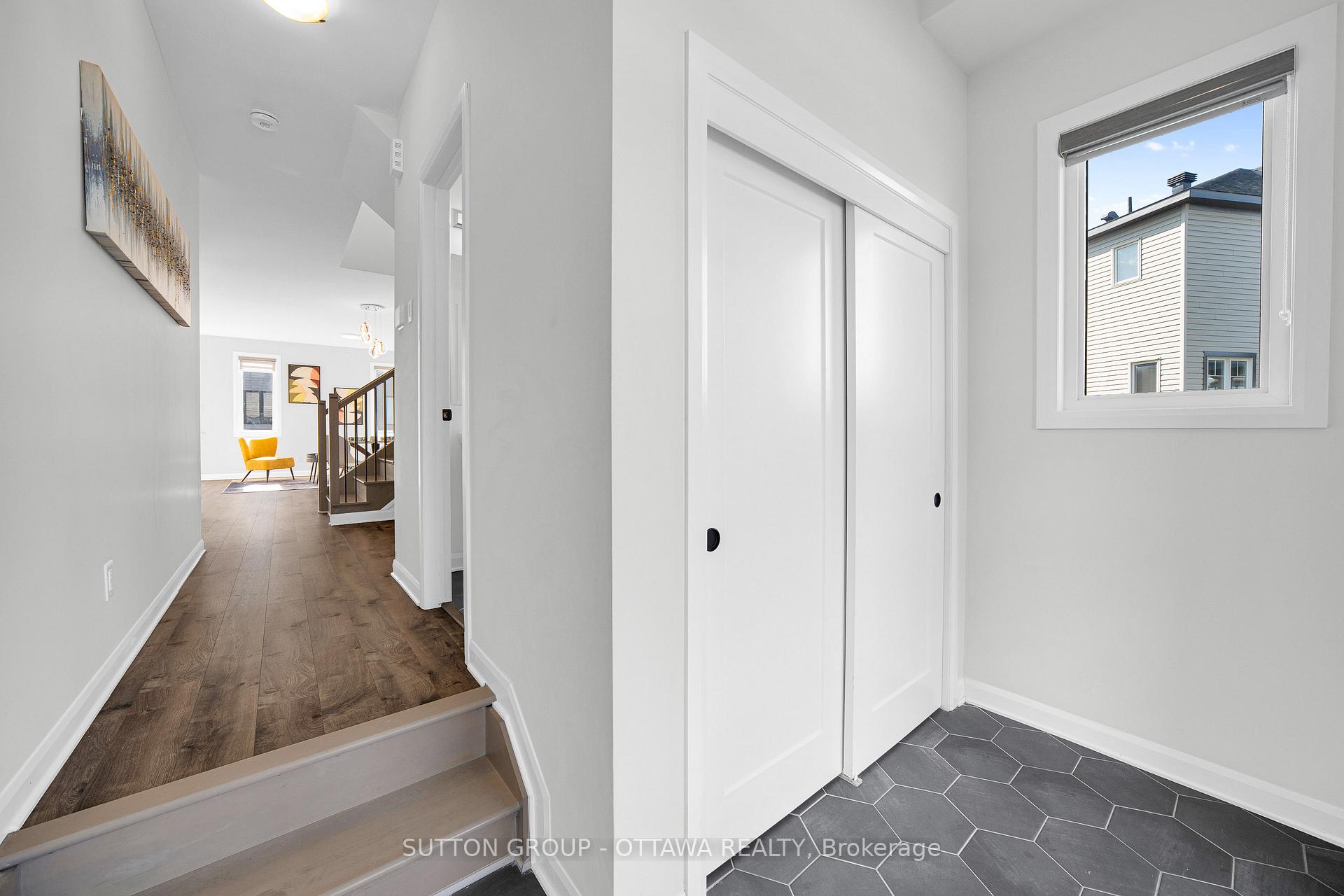 Photo 11 of 1006 Speedvale Court, Ottawa, Kanata - Kanata Lakes/Heritage Hills — HOMEH