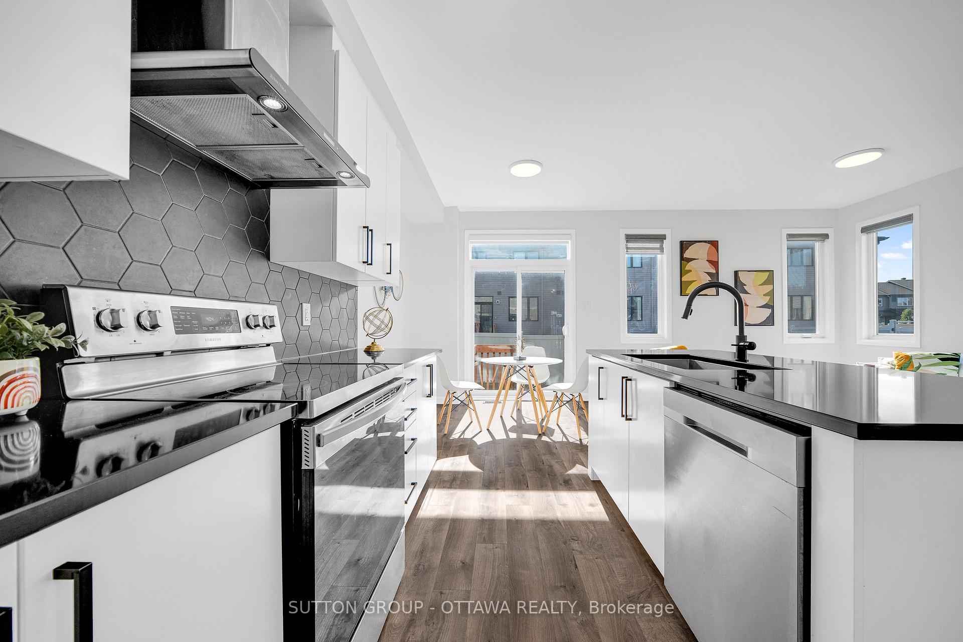 Photo 22 of 1006 Speedvale Court, Ottawa, Kanata - Kanata Lakes/Heritage Hills — HOMEH