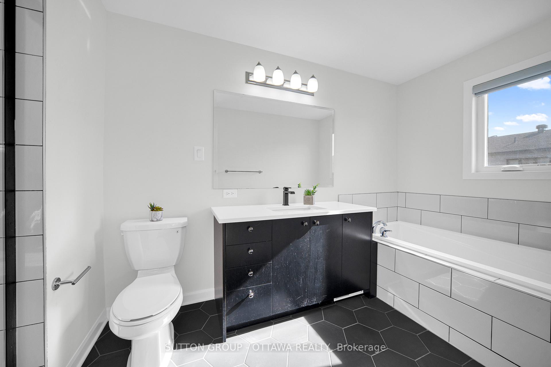 Photo 33 of 1006 Speedvale Court, Ottawa, Kanata - Kanata Lakes/Heritage Hills — HOMEH