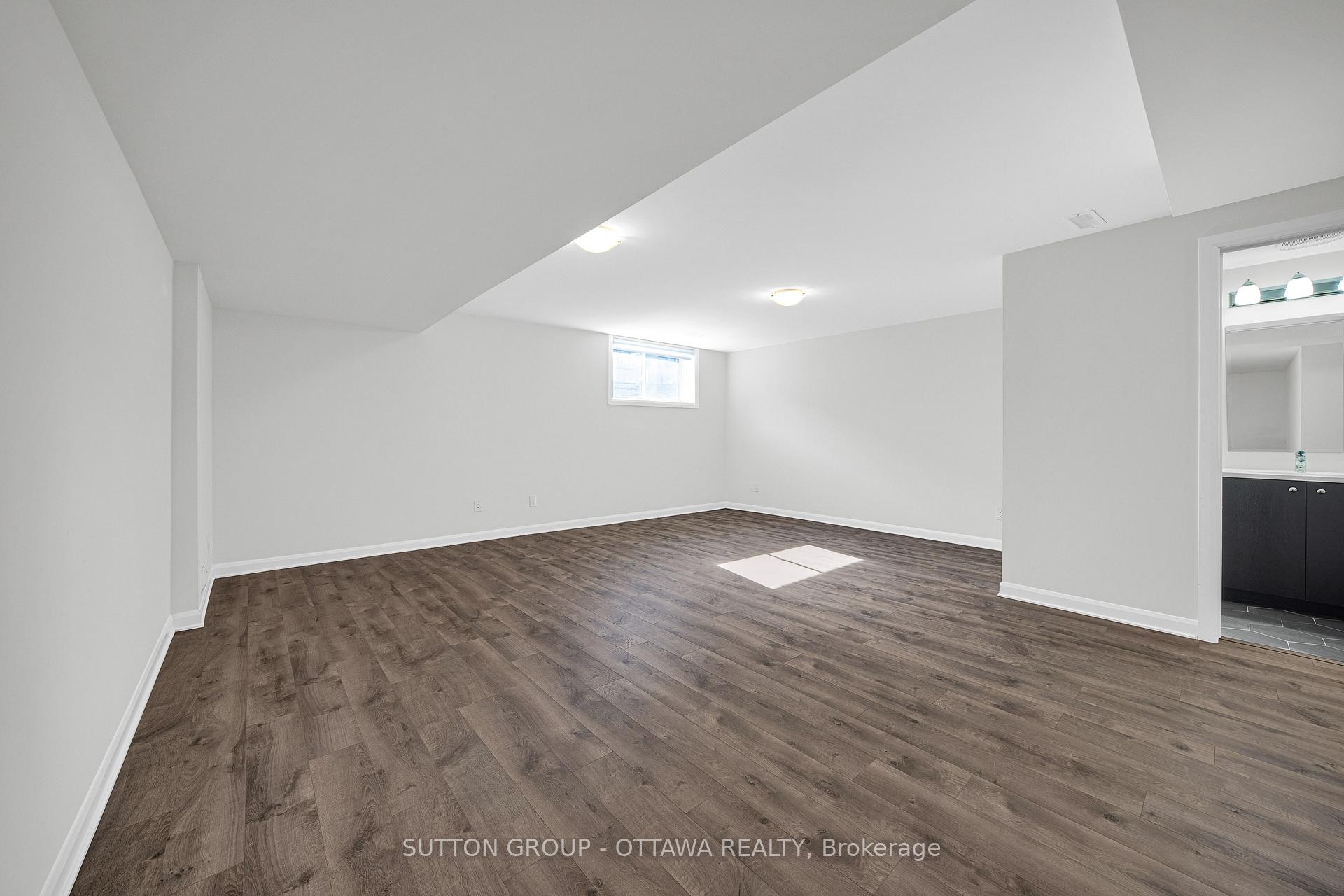 Photo 34 of 1006 Speedvale Court, Ottawa, Kanata - Kanata Lakes/Heritage Hills — HOMEH