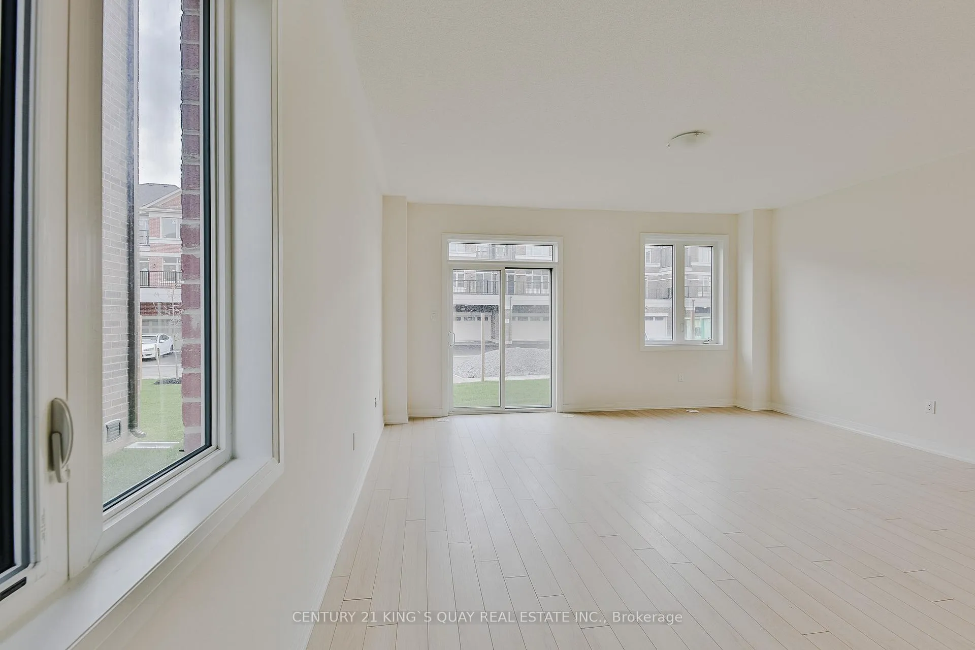 Photo 3 of 36 Sissons Way, Markham, Box Grove — HOMEH