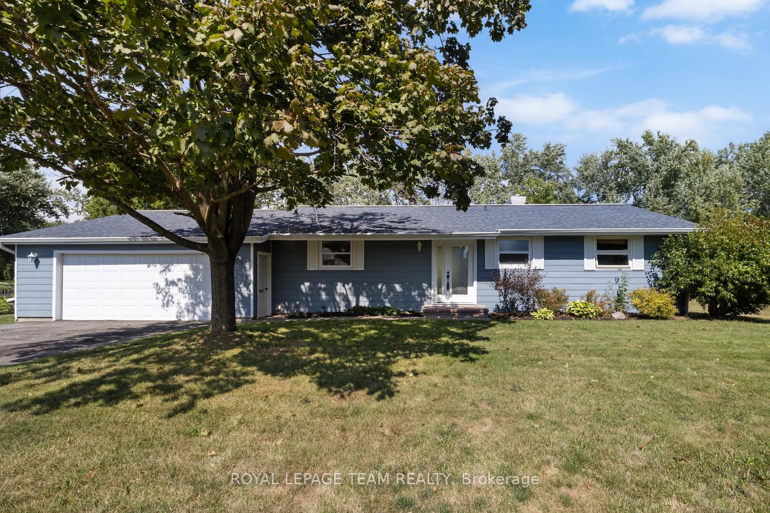 Photo 2 of 1245 Fairway Drive, Ottawa, Manotick South to Roger Stevens — HOMEH