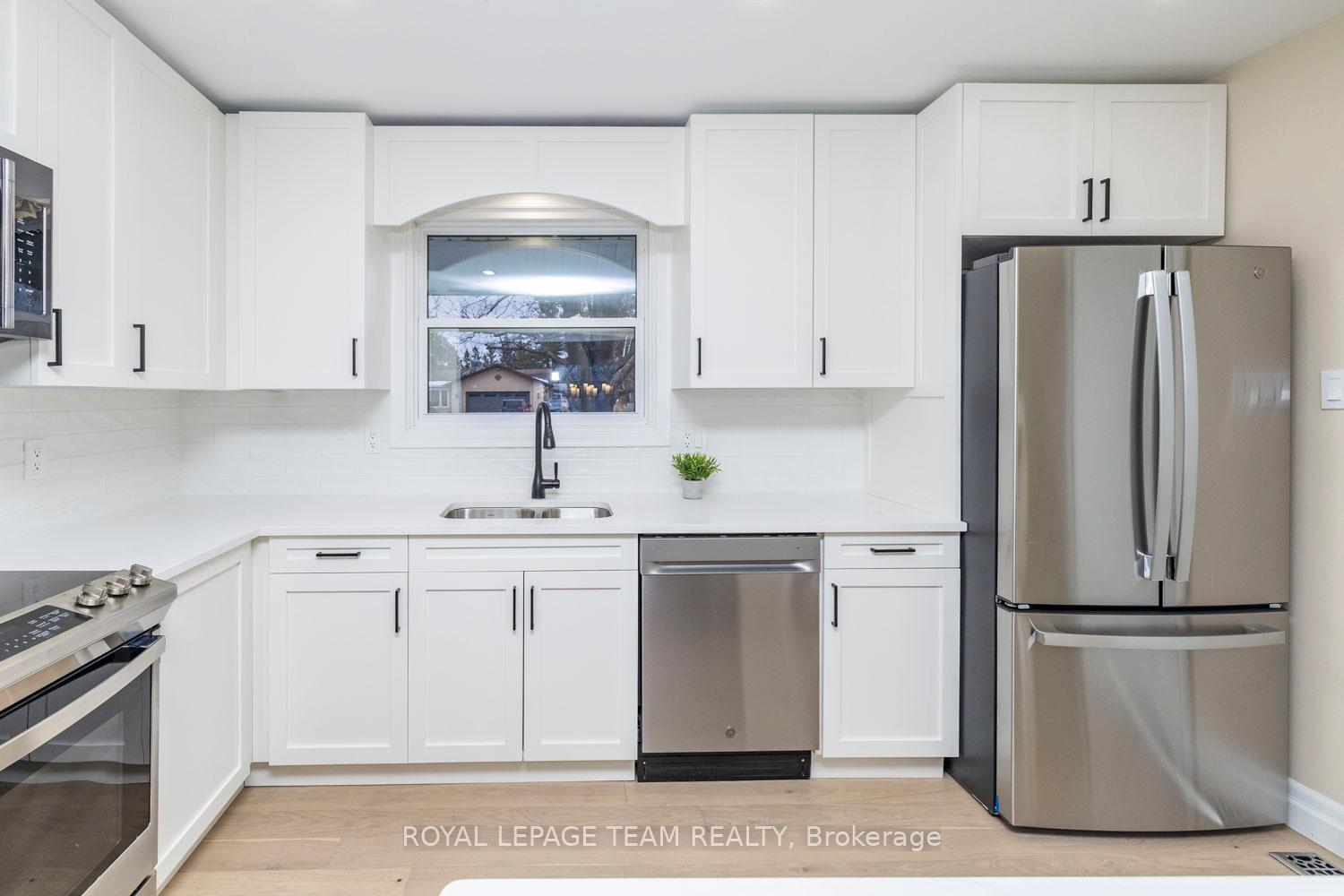 Photo 14 of 1245 Fairway Drive, Ottawa, Manotick South to Roger Stevens — HOMEH