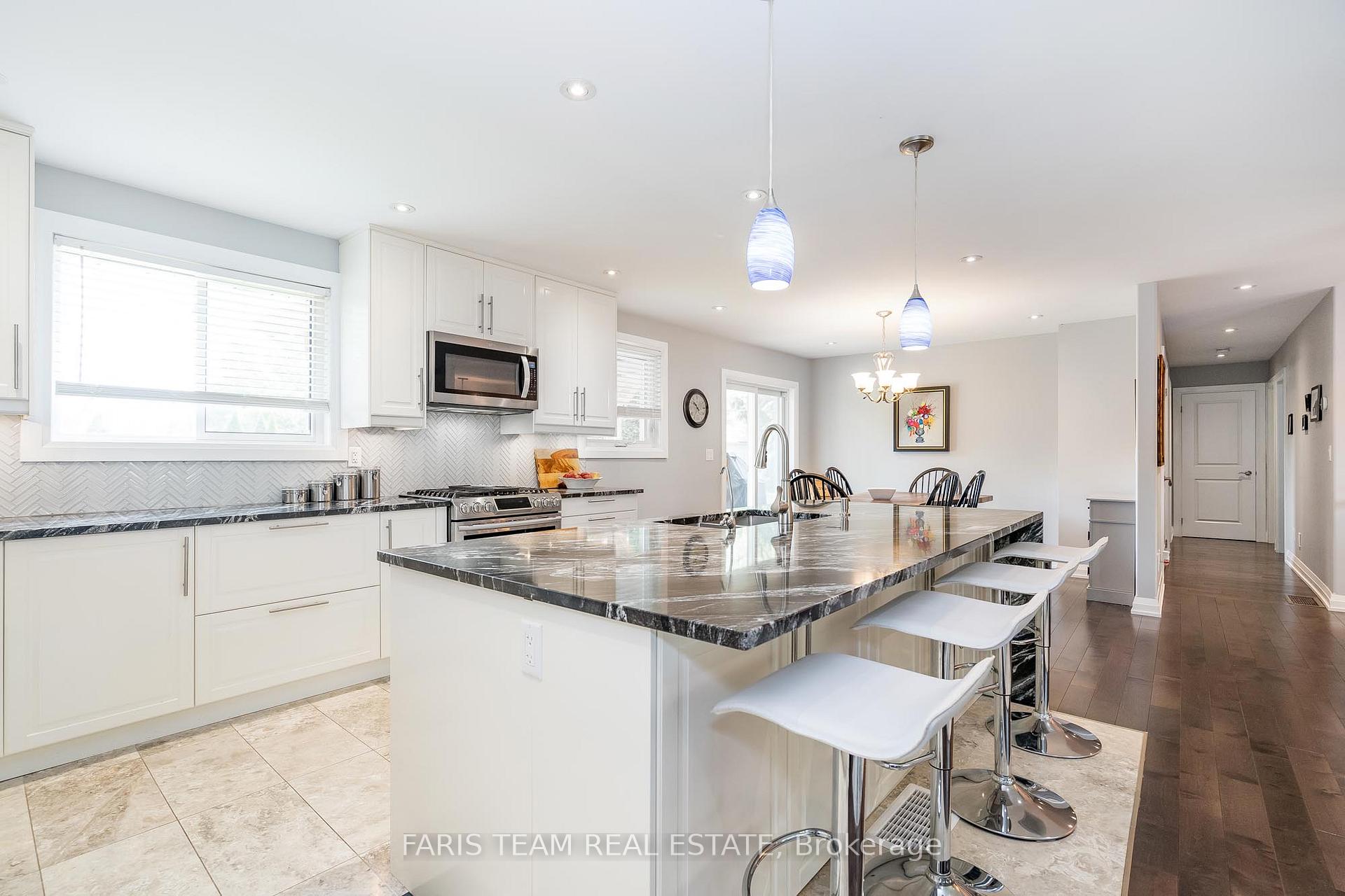 Photo 7 of 2077 Thompson Street, Innisfil, Alcona — HOMEH