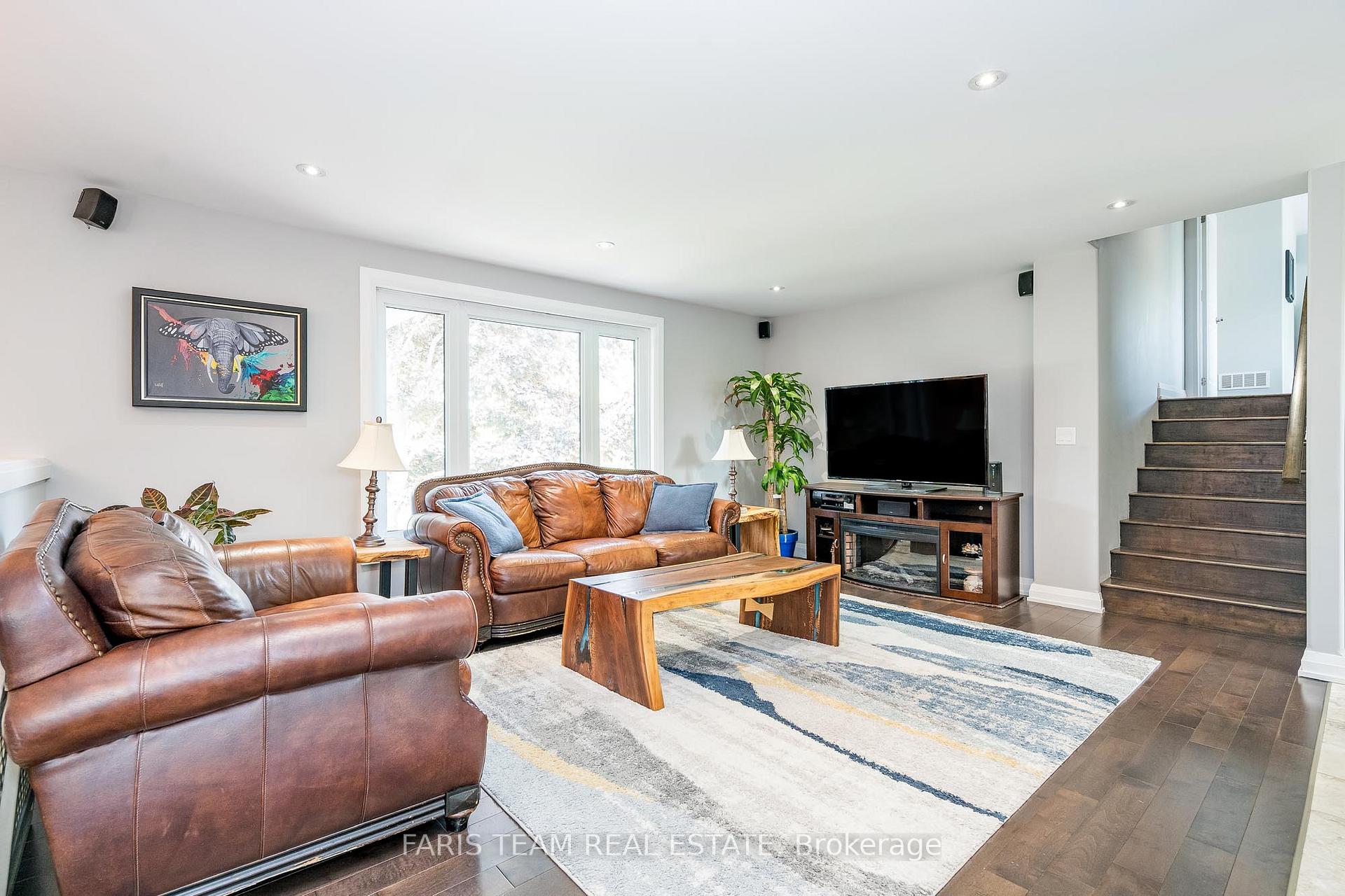 Photo 11 of 2077 Thompson Street, Innisfil, Alcona — HOMEH
