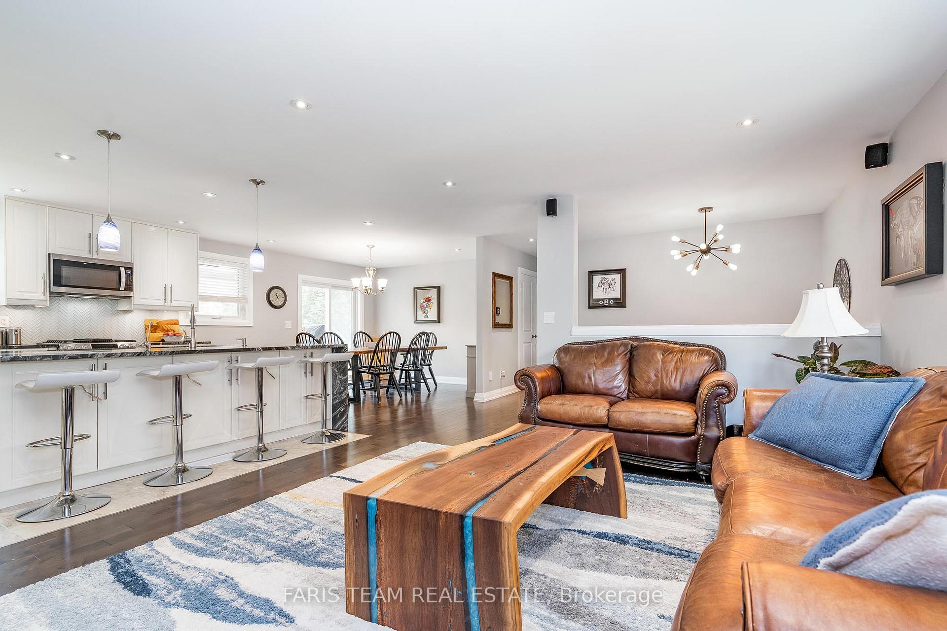 Photo 13 of 2077 Thompson Street, Innisfil, Alcona — HOMEH