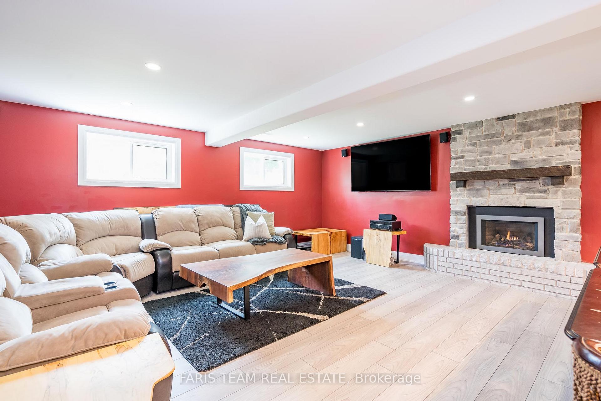 Photo 23 of 2077 Thompson Street, Innisfil, Alcona — HOMEH